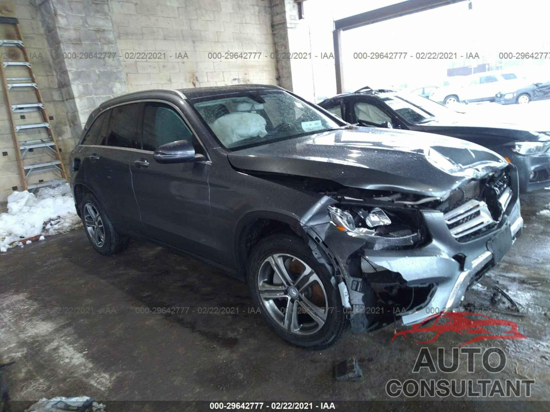 MERCEDES-BENZ GLC 2016 - WDC0G4KB3GF031956