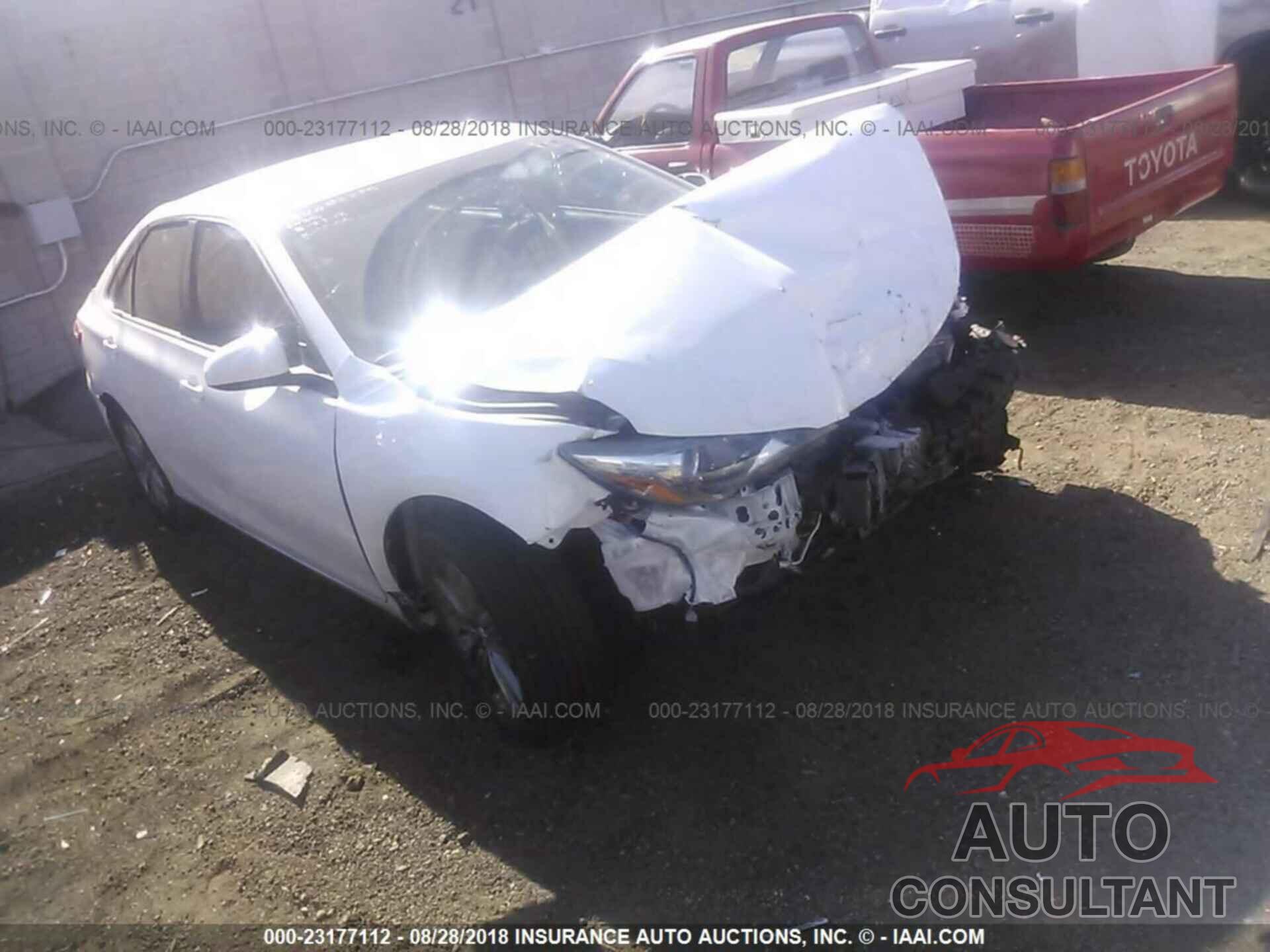 Toyota Camry 2016 - 4T1BF1FK7GU208039