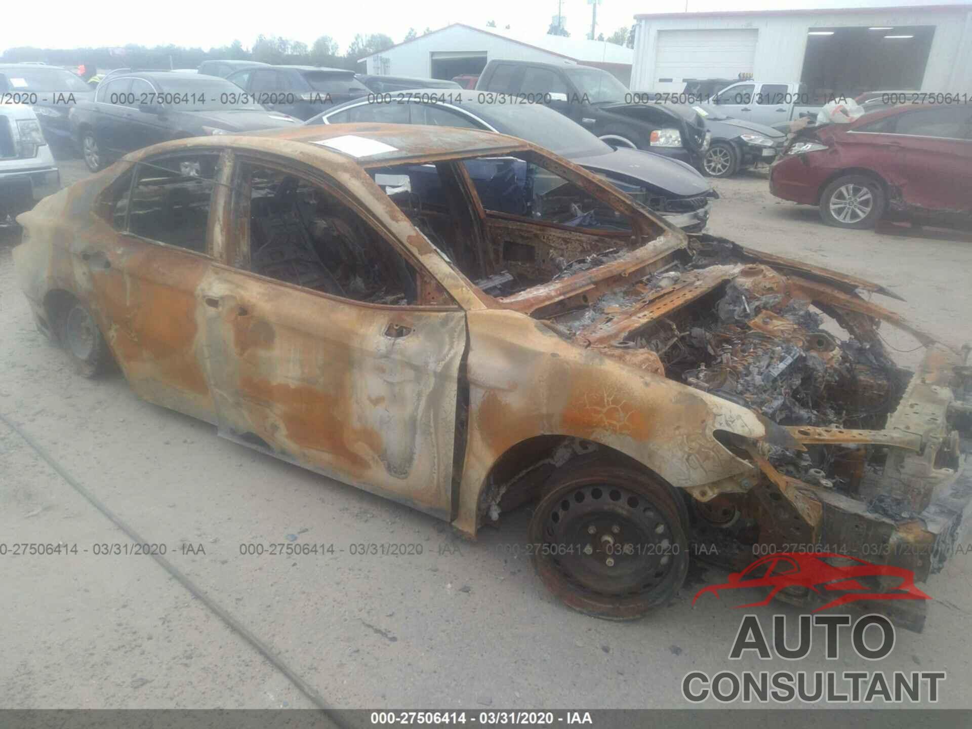TOYOTA CAMRY 2018 - 4T1B31HK0JU500807