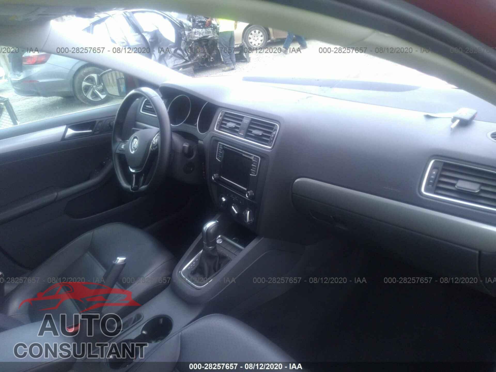 VOLKSWAGEN JETTA 2017 - 3VWDB7AJ1HM296485