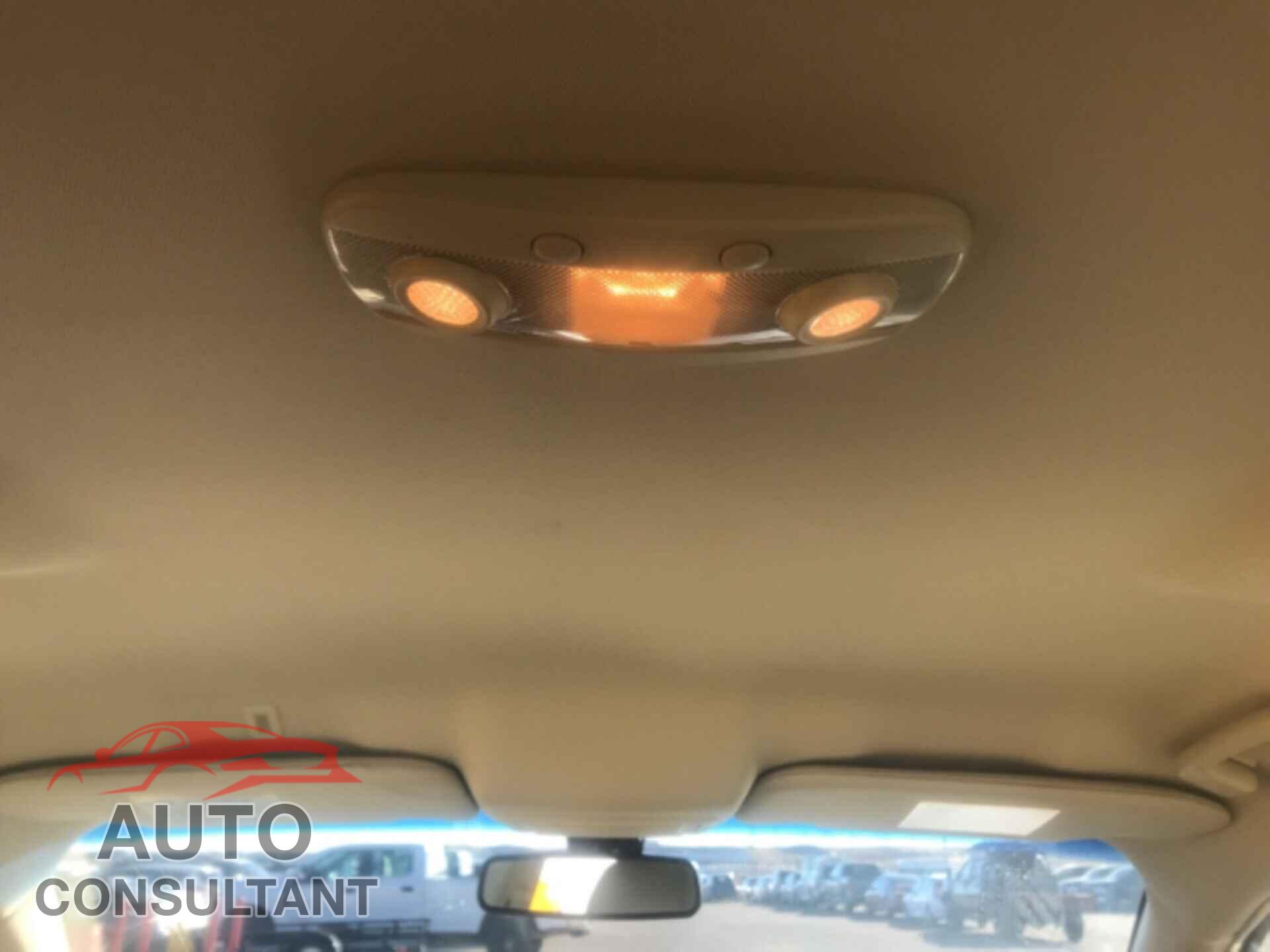 FORD TAURUS 2017 - 1FAHP2H82HG111663