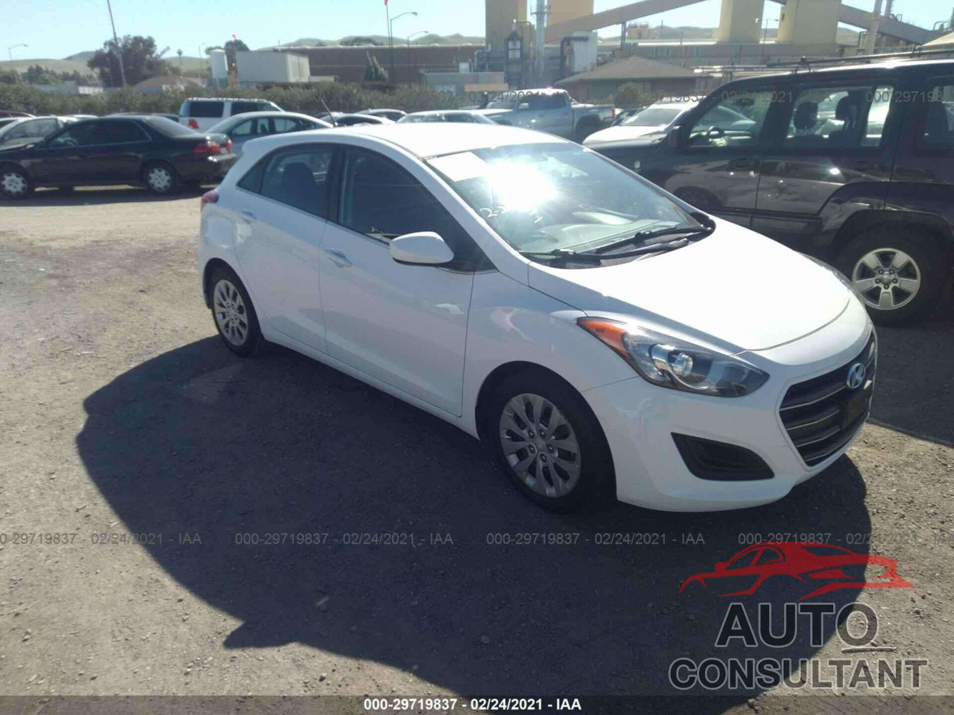 HYUNDAI ELANTRA GT 2017 - KMHD35LH5HU380735