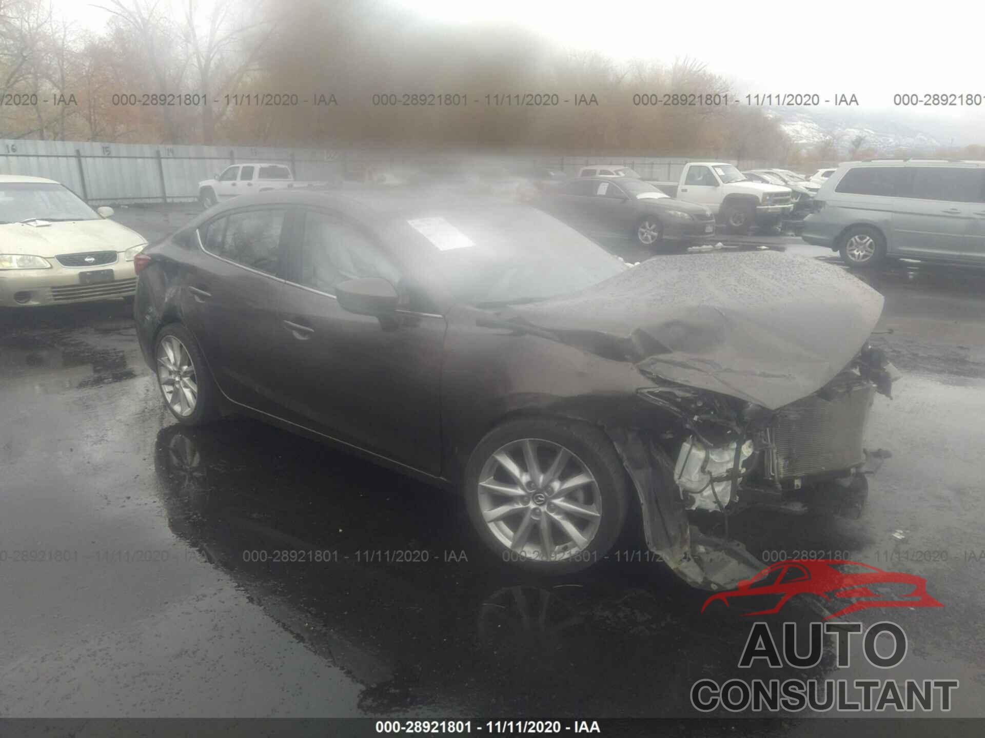MAZDA MAZDA3 4-DOOR 2017 - JM1BN1V71H1105352