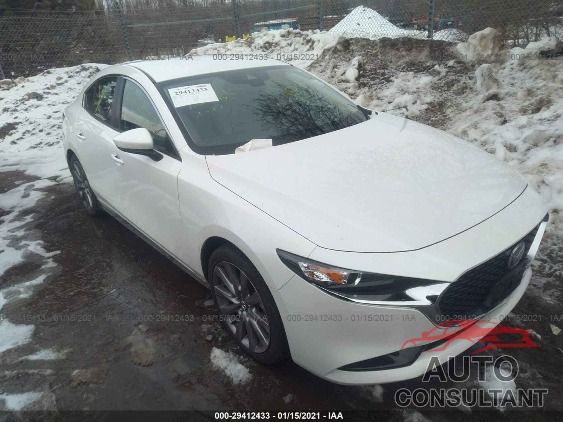 MAZDA MAZDA3 SEDAN 2019 - JM1BPADL5K1124454