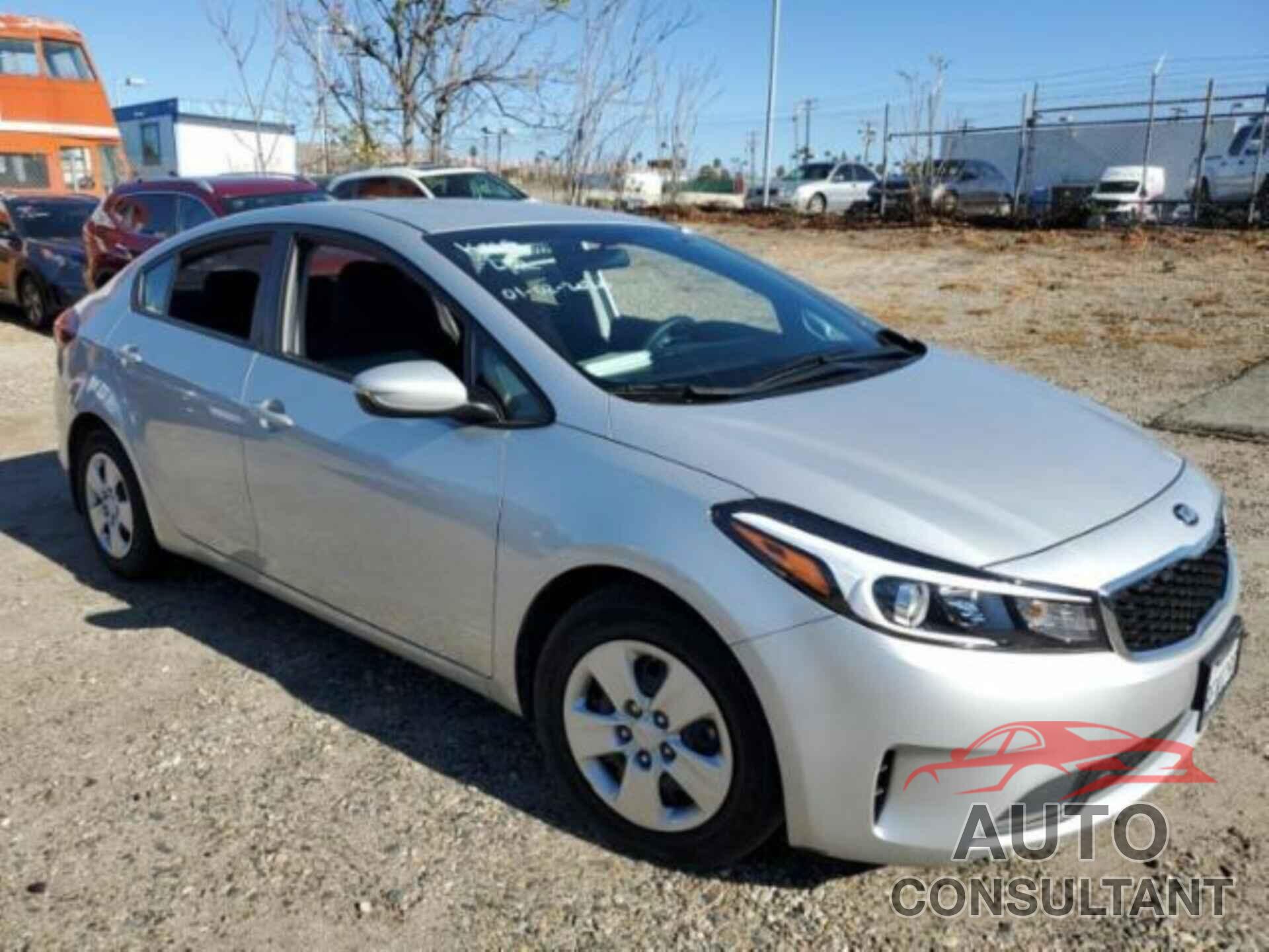 KIA FORTE 2018 - 3KPFL4A71JE277768