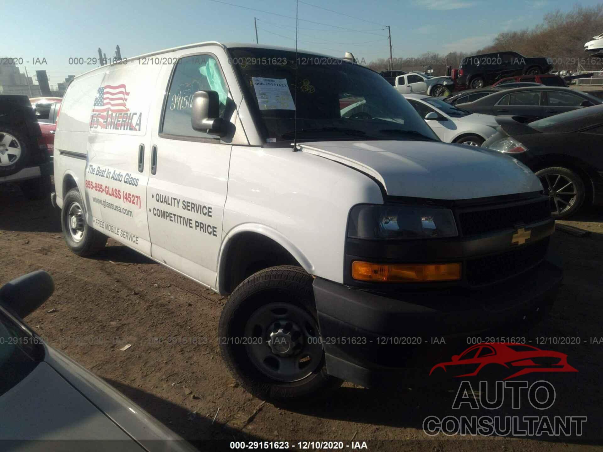 CHEVROLET EXPRESS CARGO VAN 2018 - 1GCWGAFP8J1285302