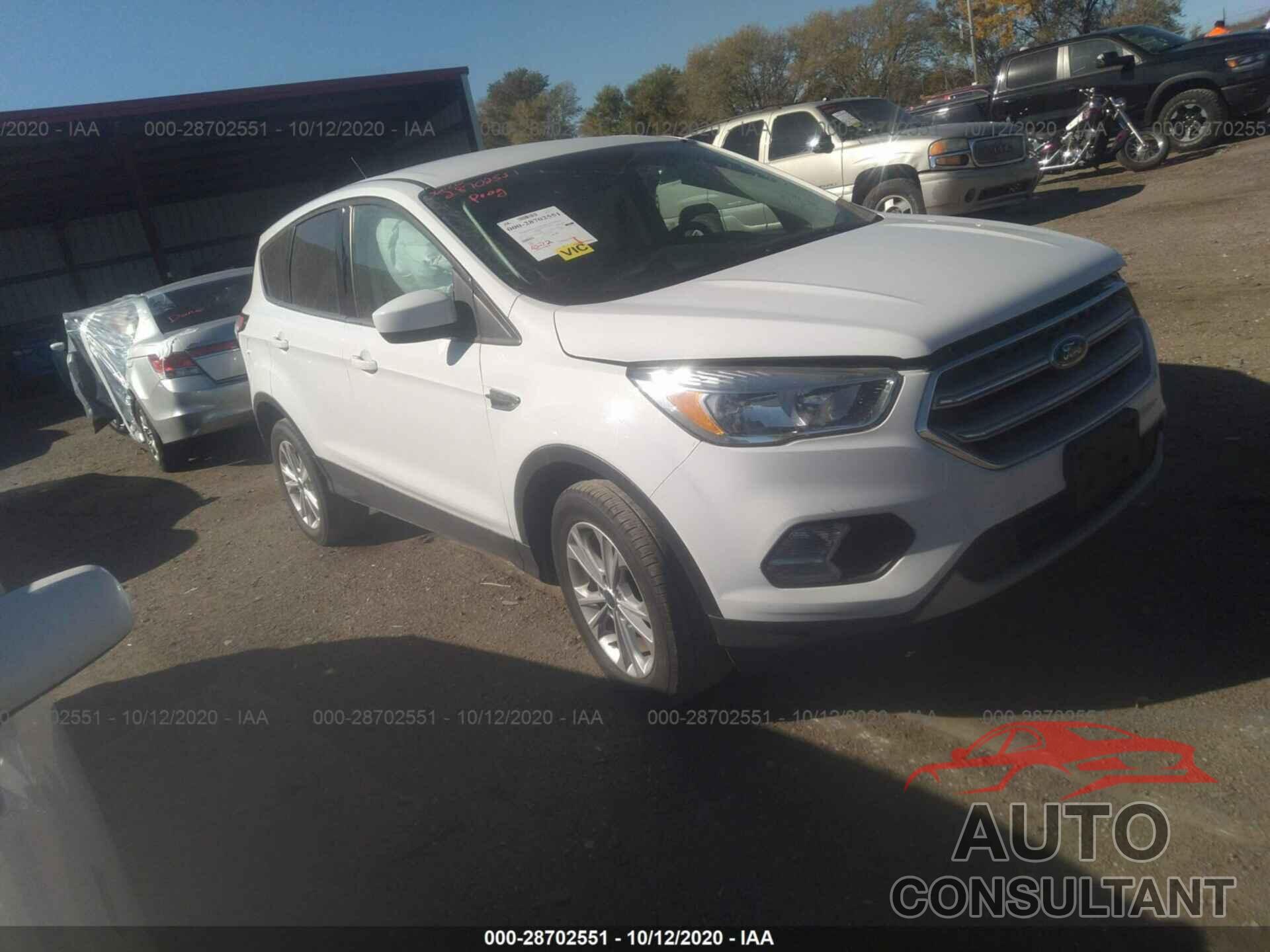 FORD ESCAPE 2017 - 1FMCU0GDXHUB60848