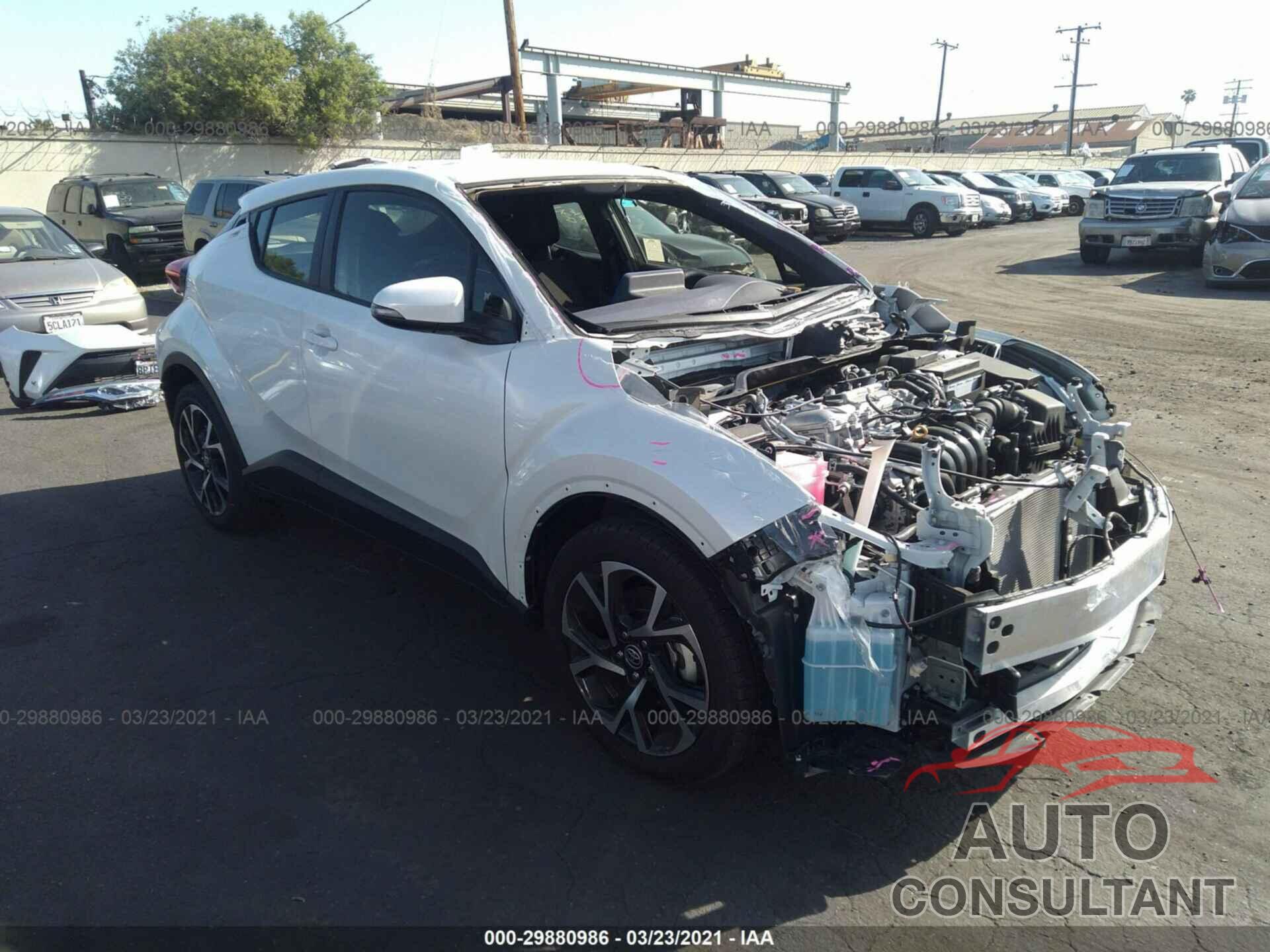 TOYOTA C-HR 2020 - JTNKHMBX2L1074520