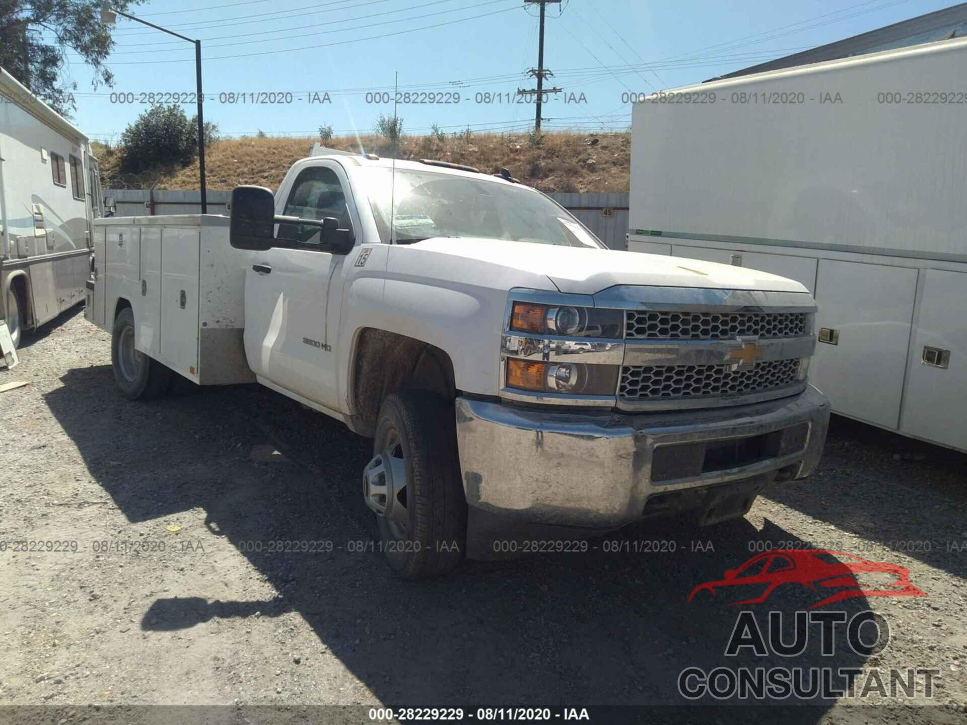 CHEVROLET SILVERADO 3500HD 2019 - 1GB3KVCG5KF195630