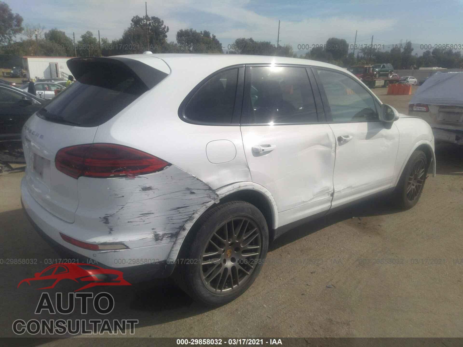 PORSCHE CAYENNE 2017 - WP1AA2A26HKA90203