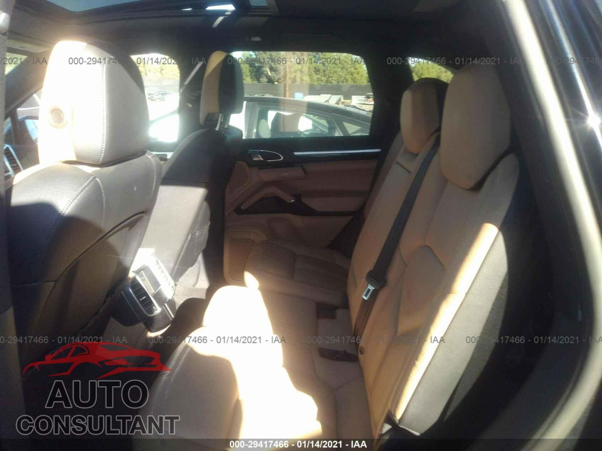 PORSCHE CAYENNE 2016 - WP1AA2A28GLA08898