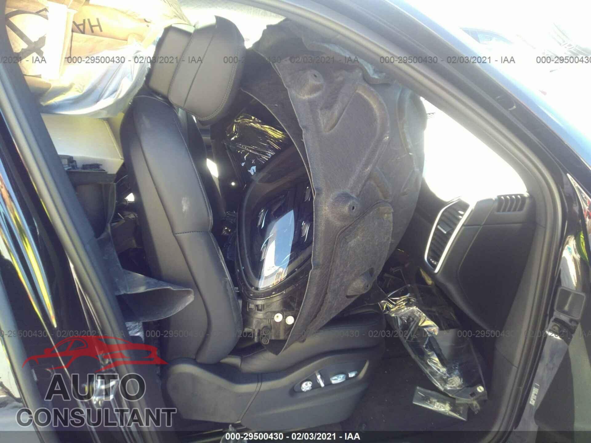 PORSCHE CAYENNE 2019 - WP1AB2AY9KDA62957