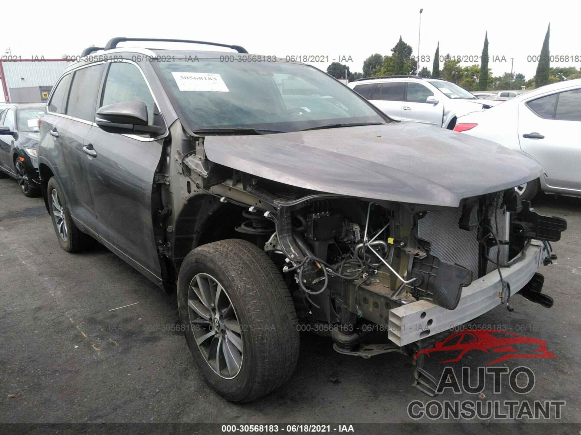 TOYOTA HIGHLANDER 2018 - 5TDKZRFH5JS547490