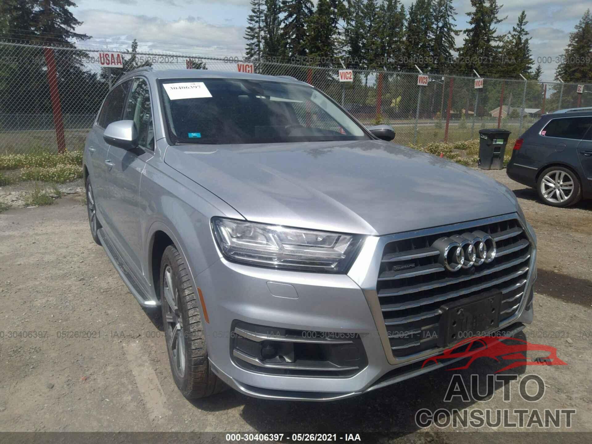 AUDI Q7 2018 - WA1VAAF78JD018201