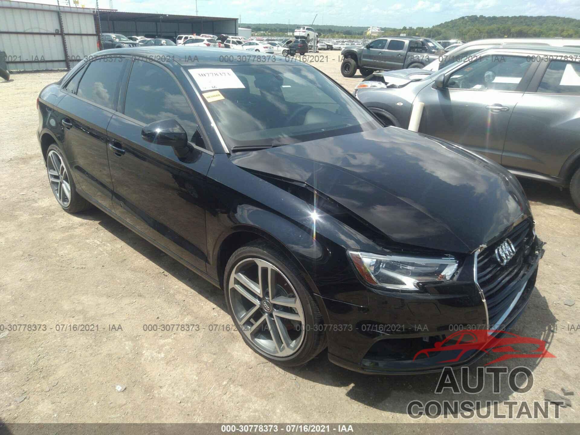 AUDI A3 SEDAN 2018 - WAUAUGFF7J1004262