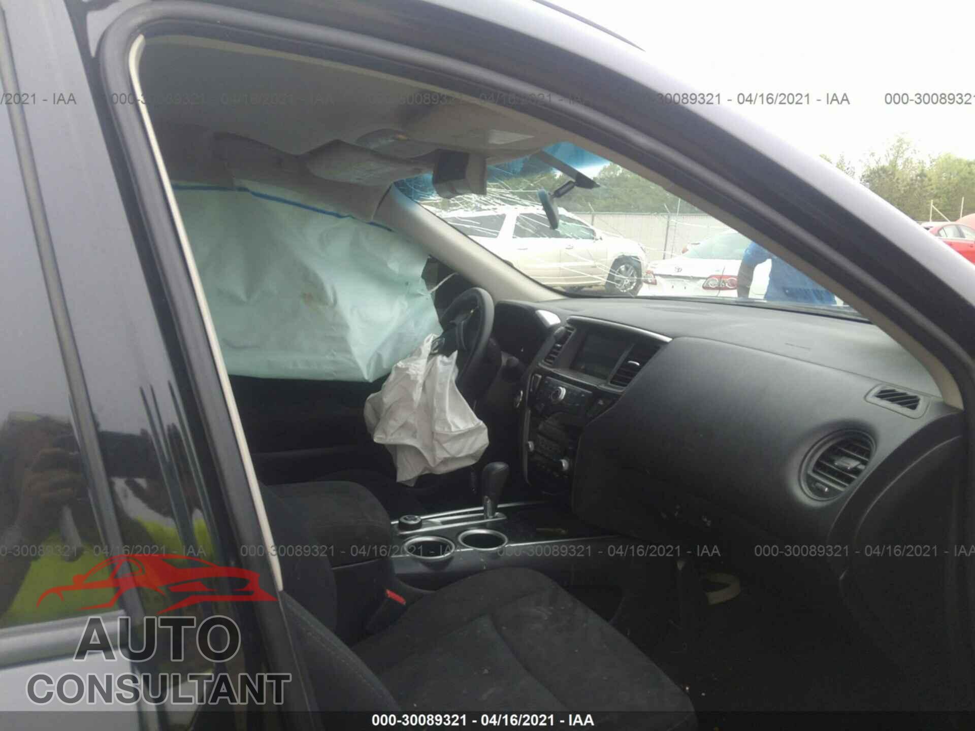 NISSAN PATHFINDER 2016 - 5N1AR2MM0GC607622