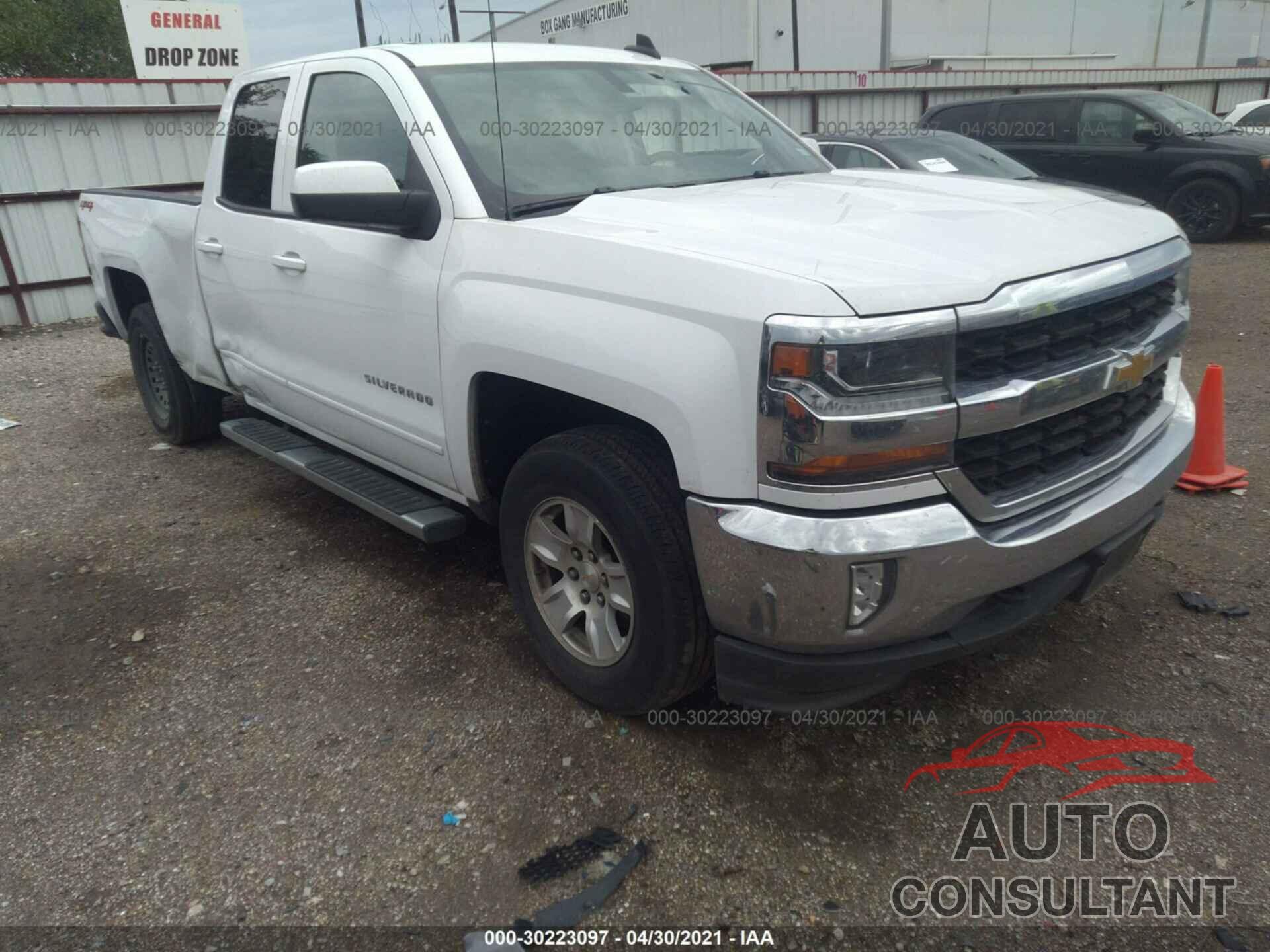 CHEVROLET SILVERADO 1500 2018 - 1GCVKREC8JZ307100