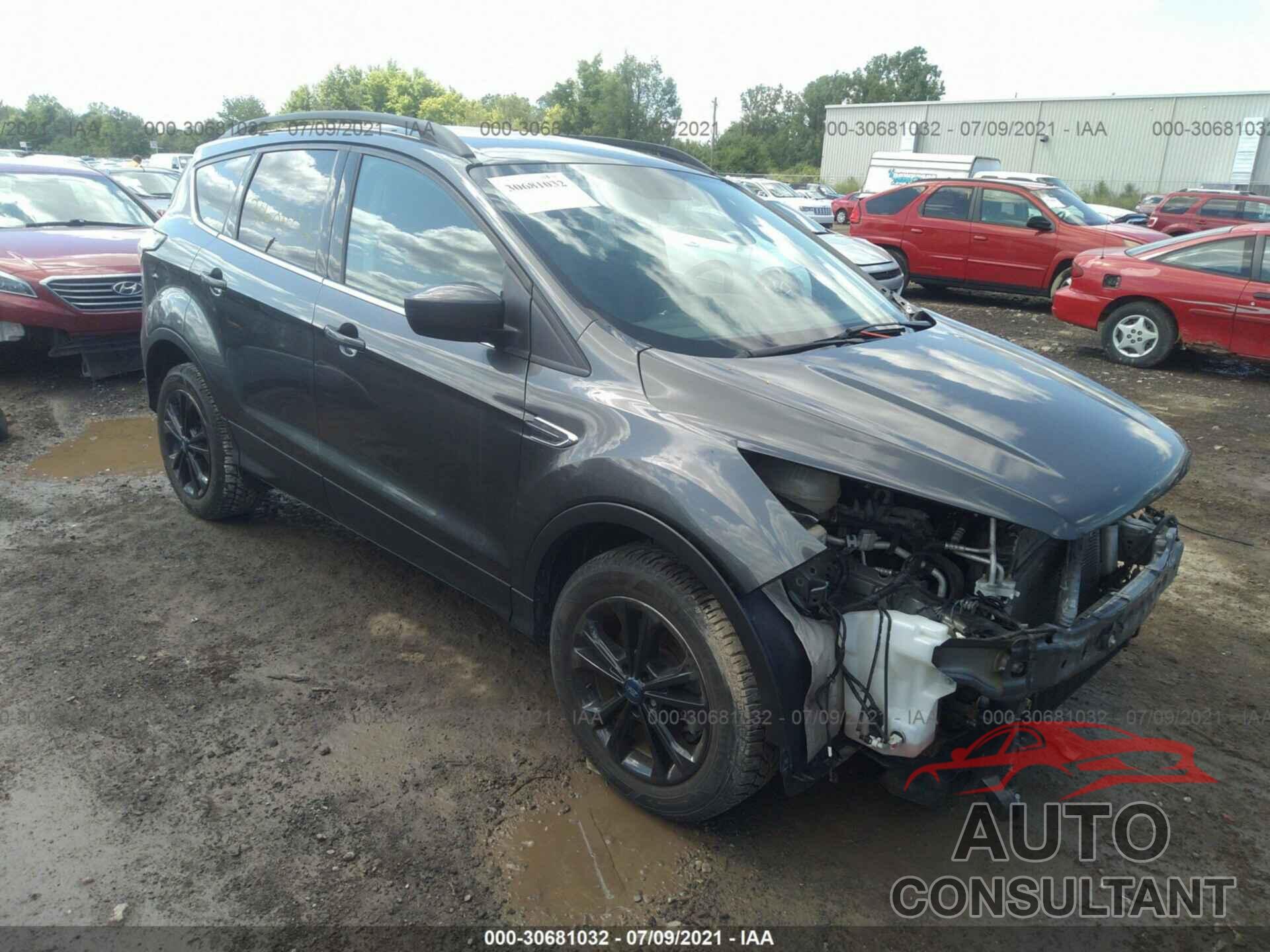 FORD ESCAPE 2017 - 1FMCU9GD8HUD89856