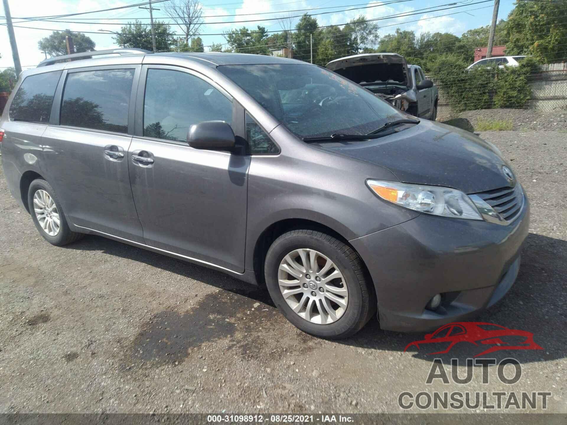 TOYOTA SIENNA 2017 - 5TDYZ3DC3HS819463