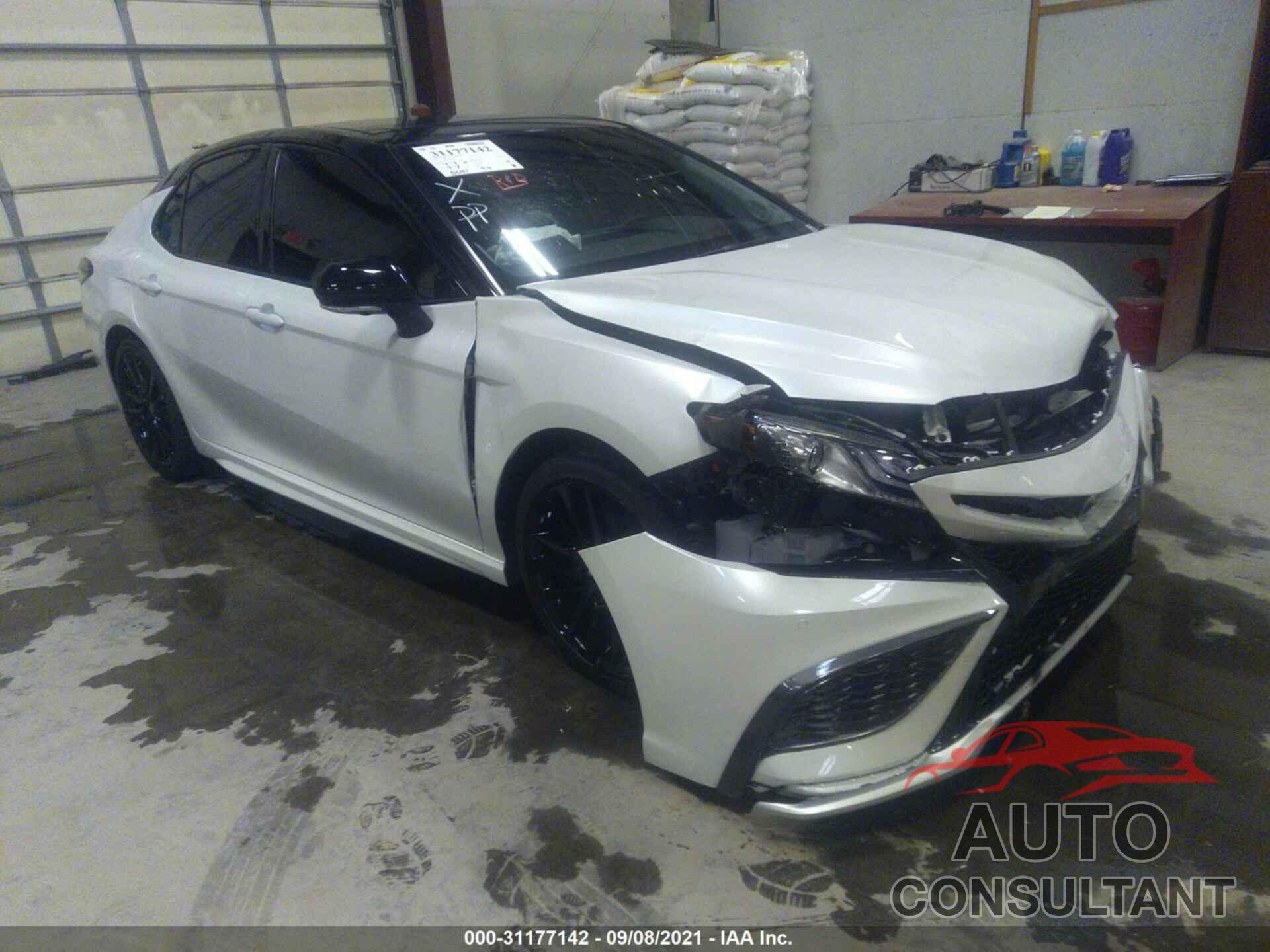TOYOTA CAMRY 2021 - 4T1K61BK0MU033778