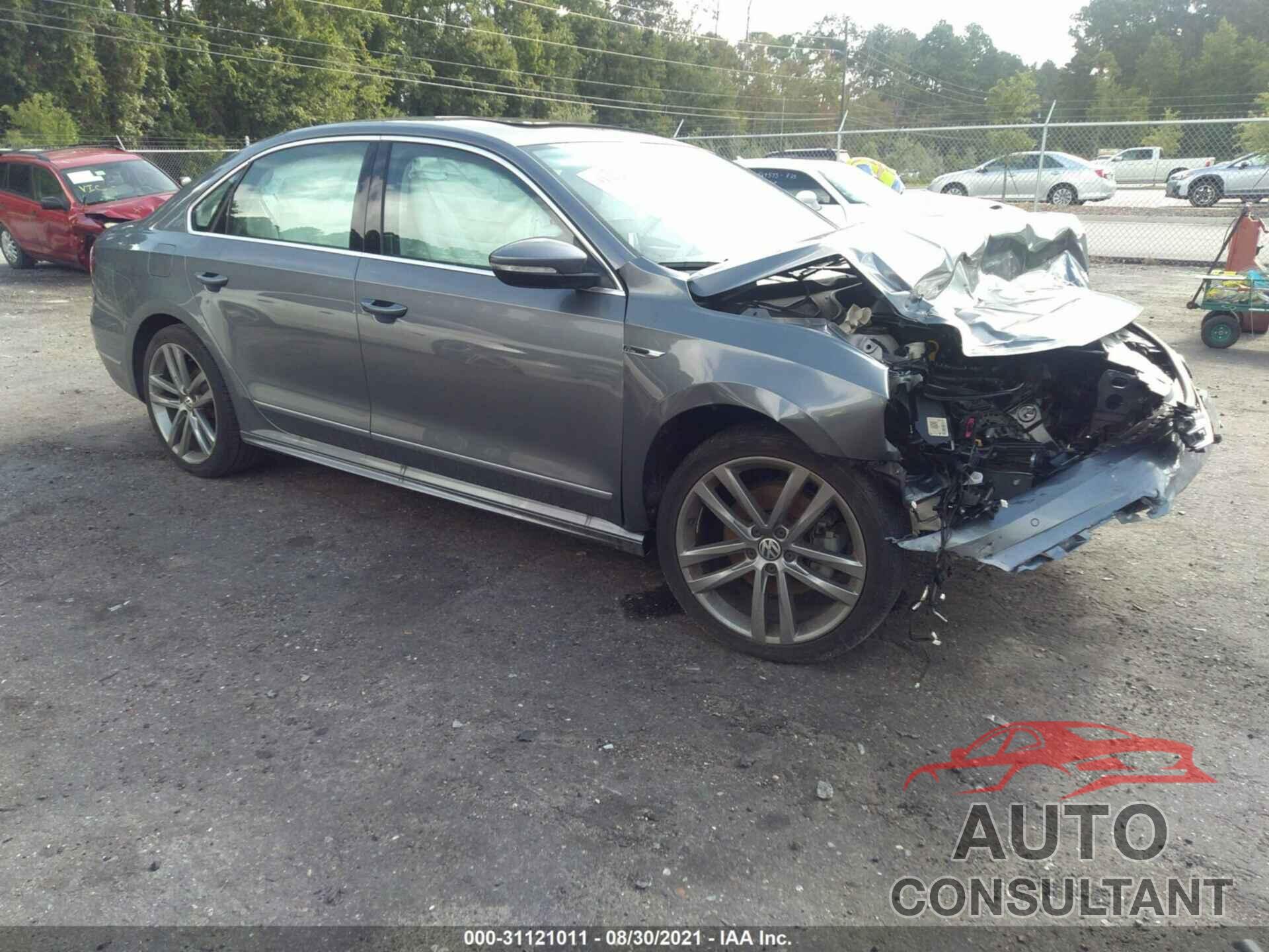 VOLKSWAGEN PASSAT 2019 - 1VWMA7A39KC010377