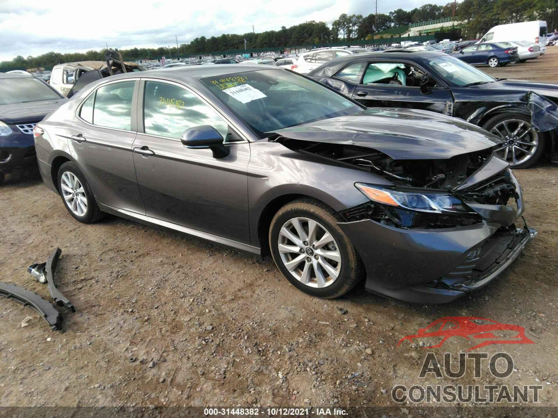 TOYOTA CAMRY 2018 - 4T1B11HKXJU554637