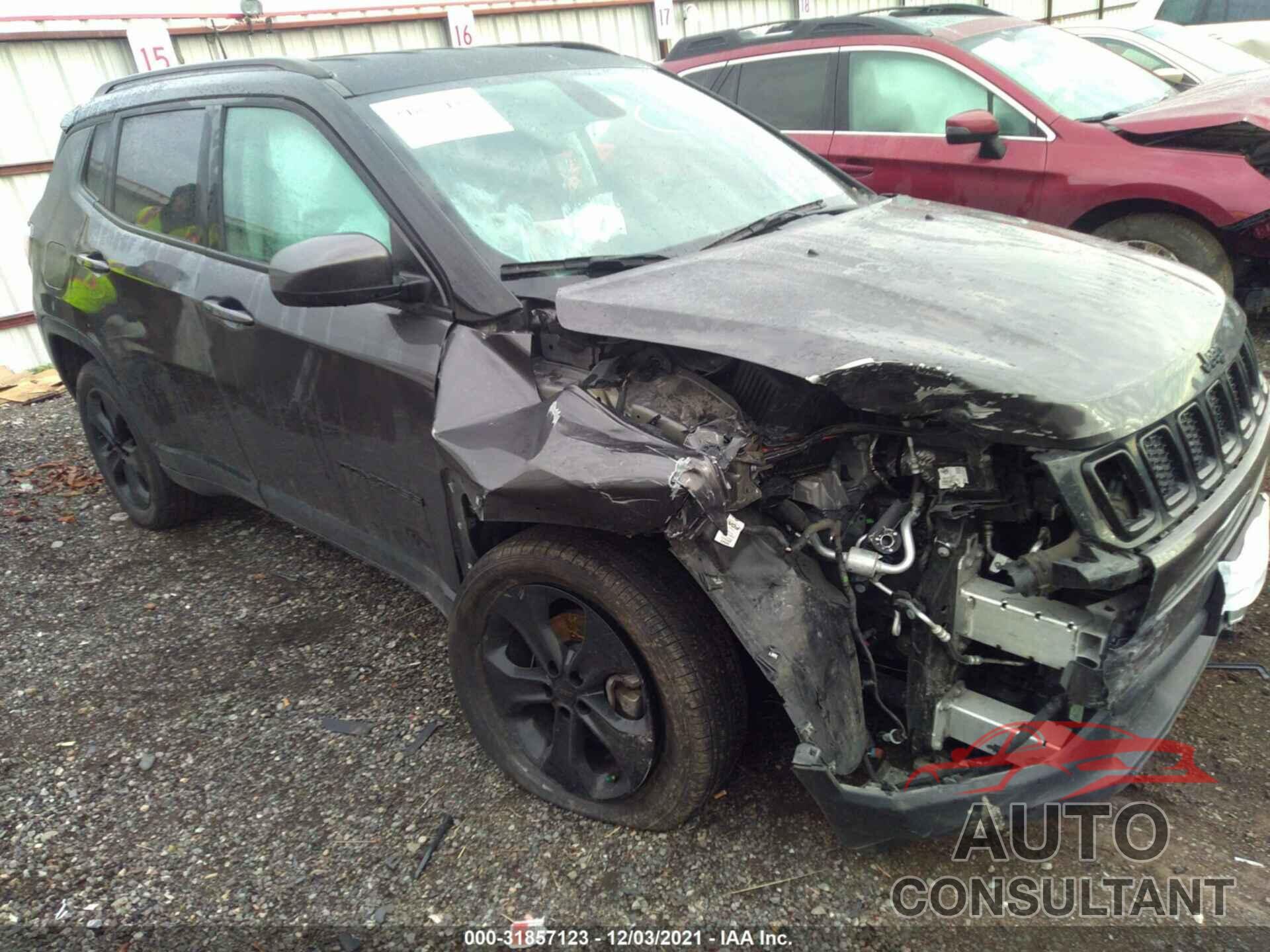 JEEP COMPASS 2018 - 3C4NJDBB2JT481124