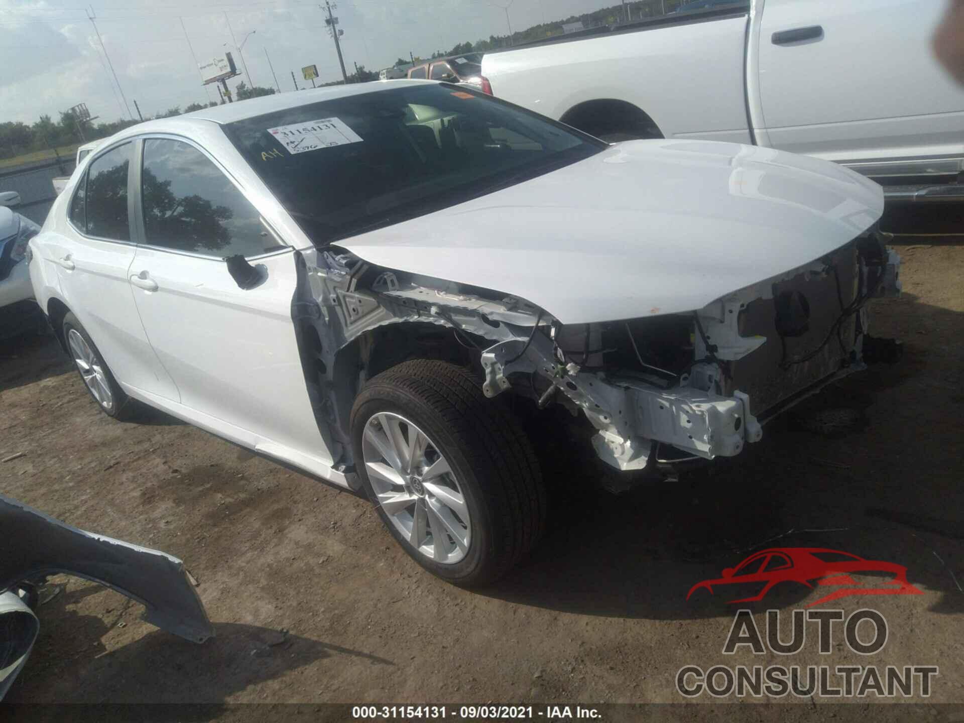 TOYOTA CAMRY 2021 - 4T1C11AK6MU550426