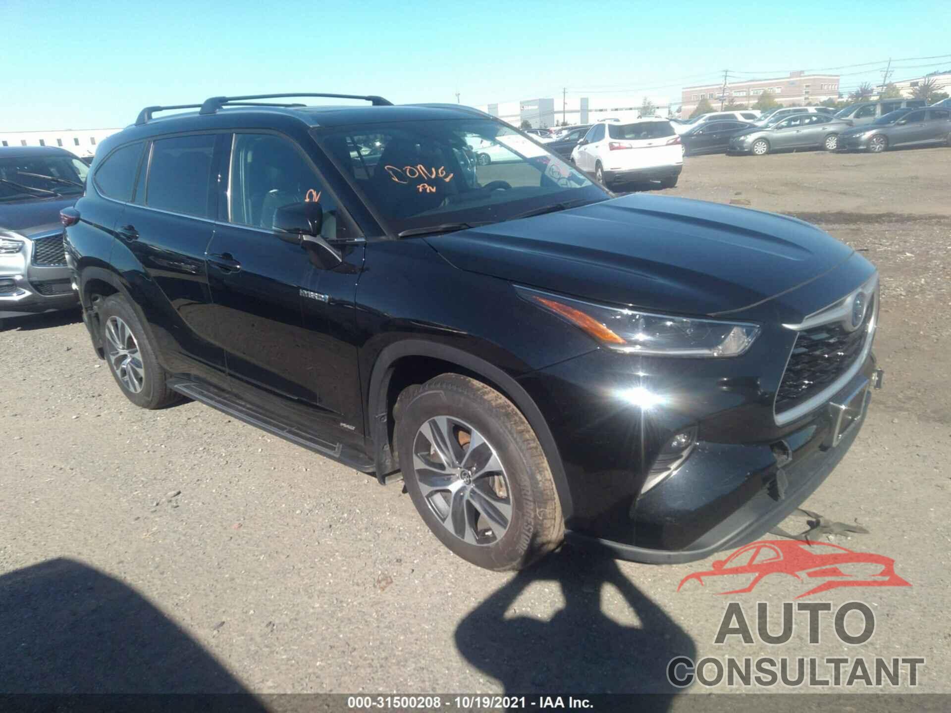TOYOTA HIGHLANDER 2021 - 5TDGBRCH6MS517370