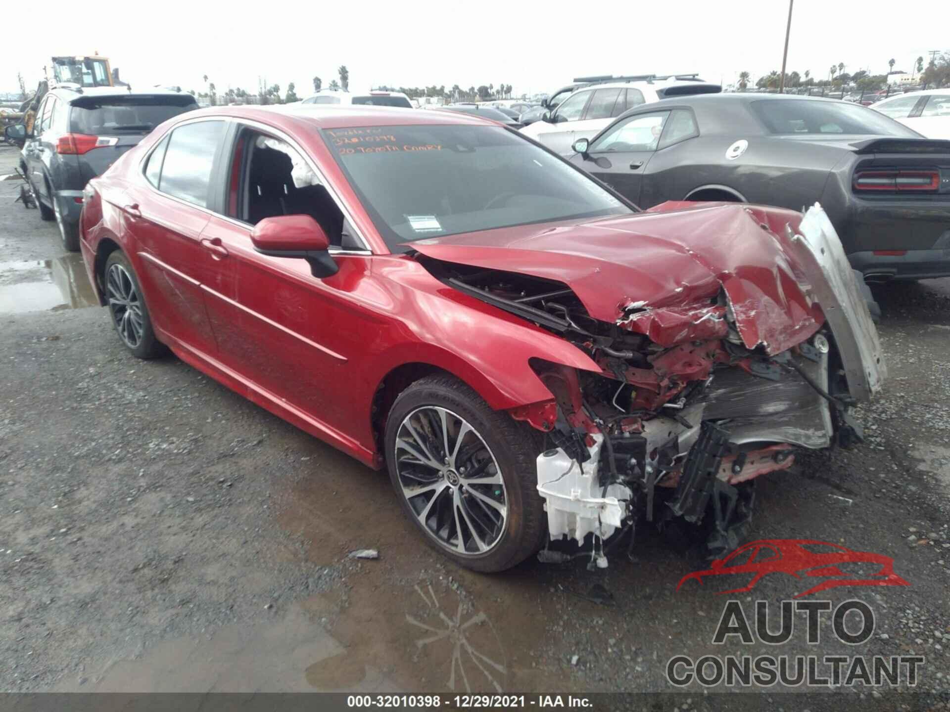 TOYOTA CAMRY 2020 - 4T1G11AK1LU398667