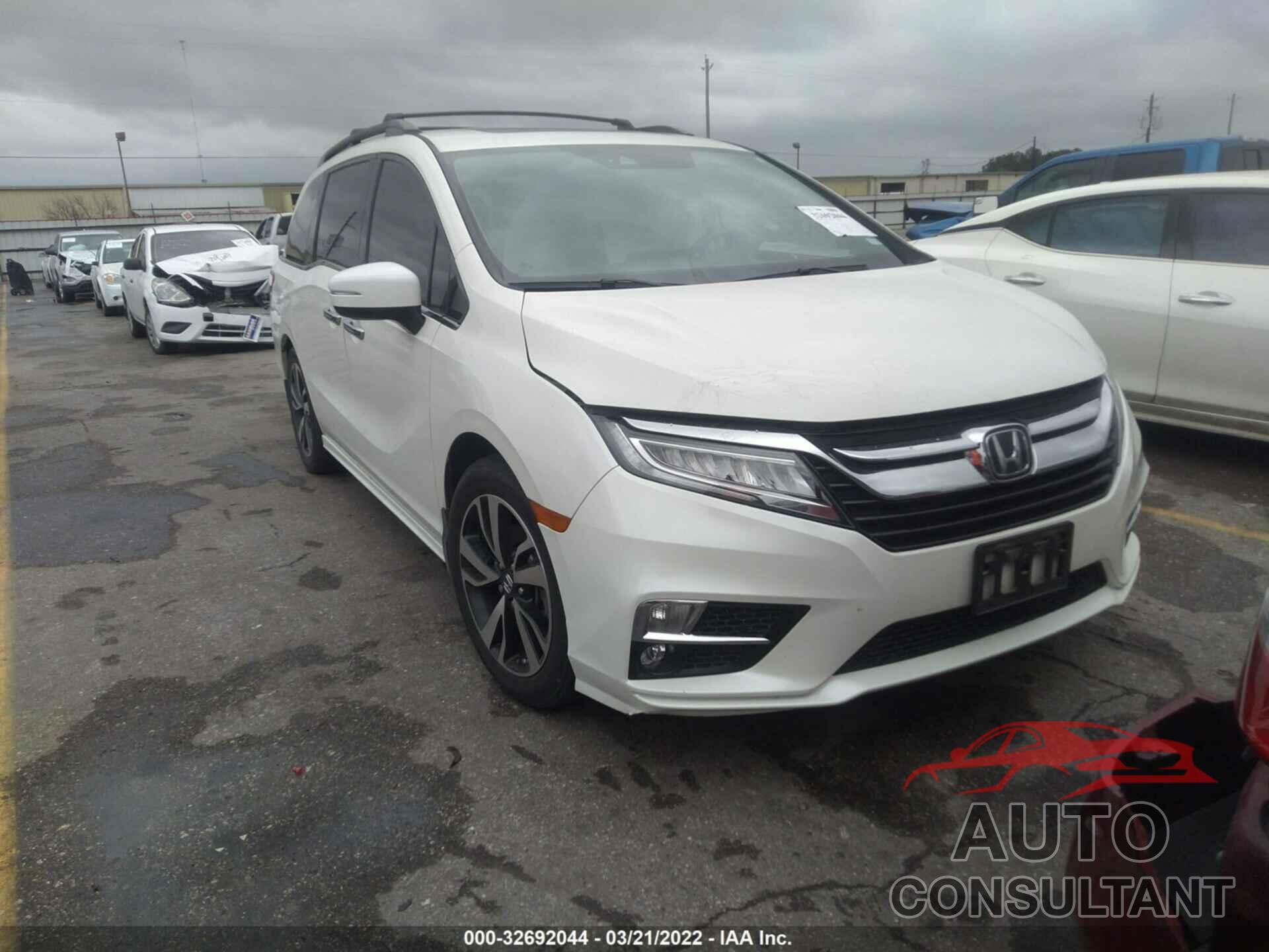 HONDA ODYSSEY 2018 - 5FNRL6H96JB000513