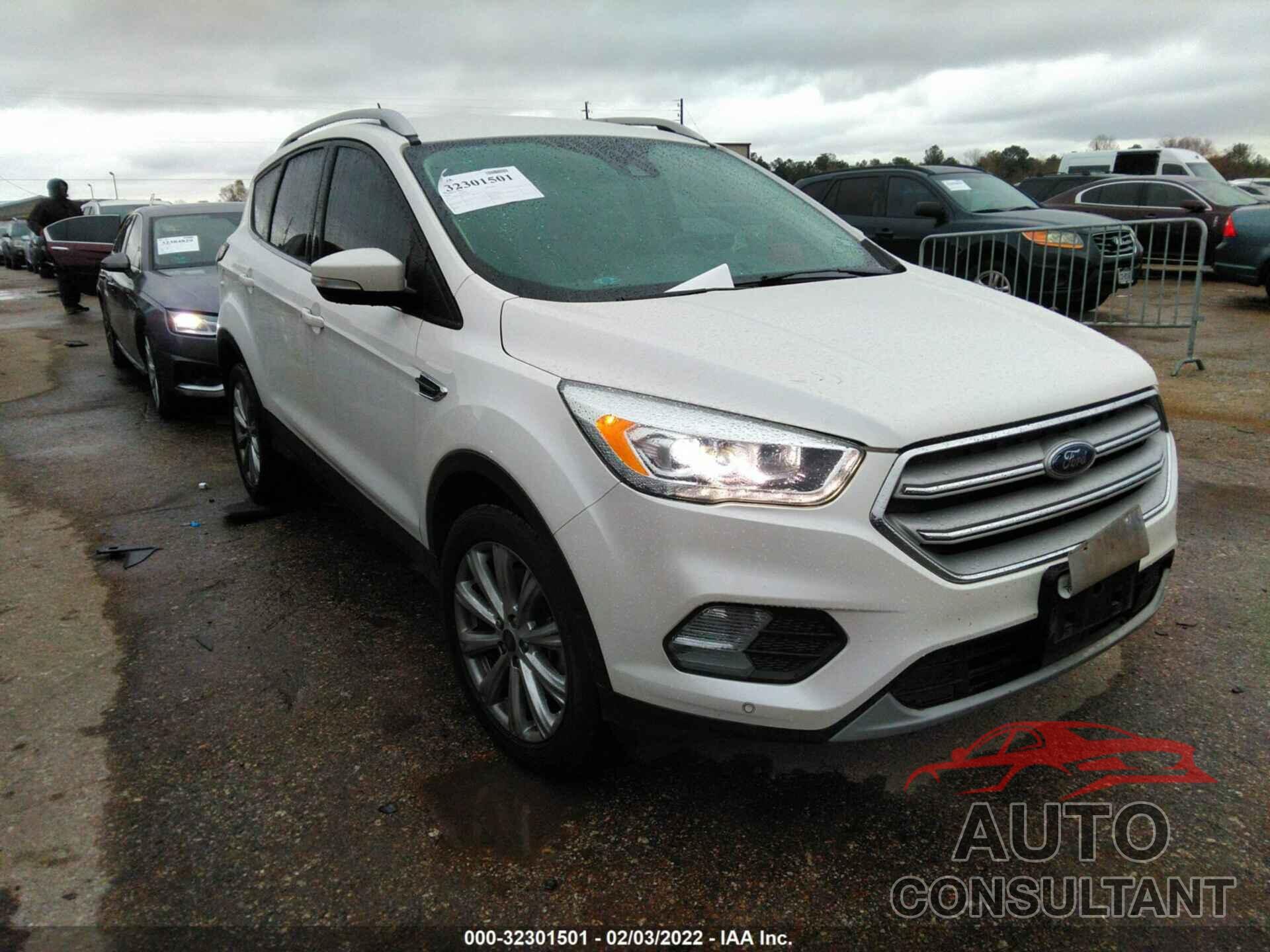 FORD ESCAPE 2018 - 1FMCU9J97JUA30363