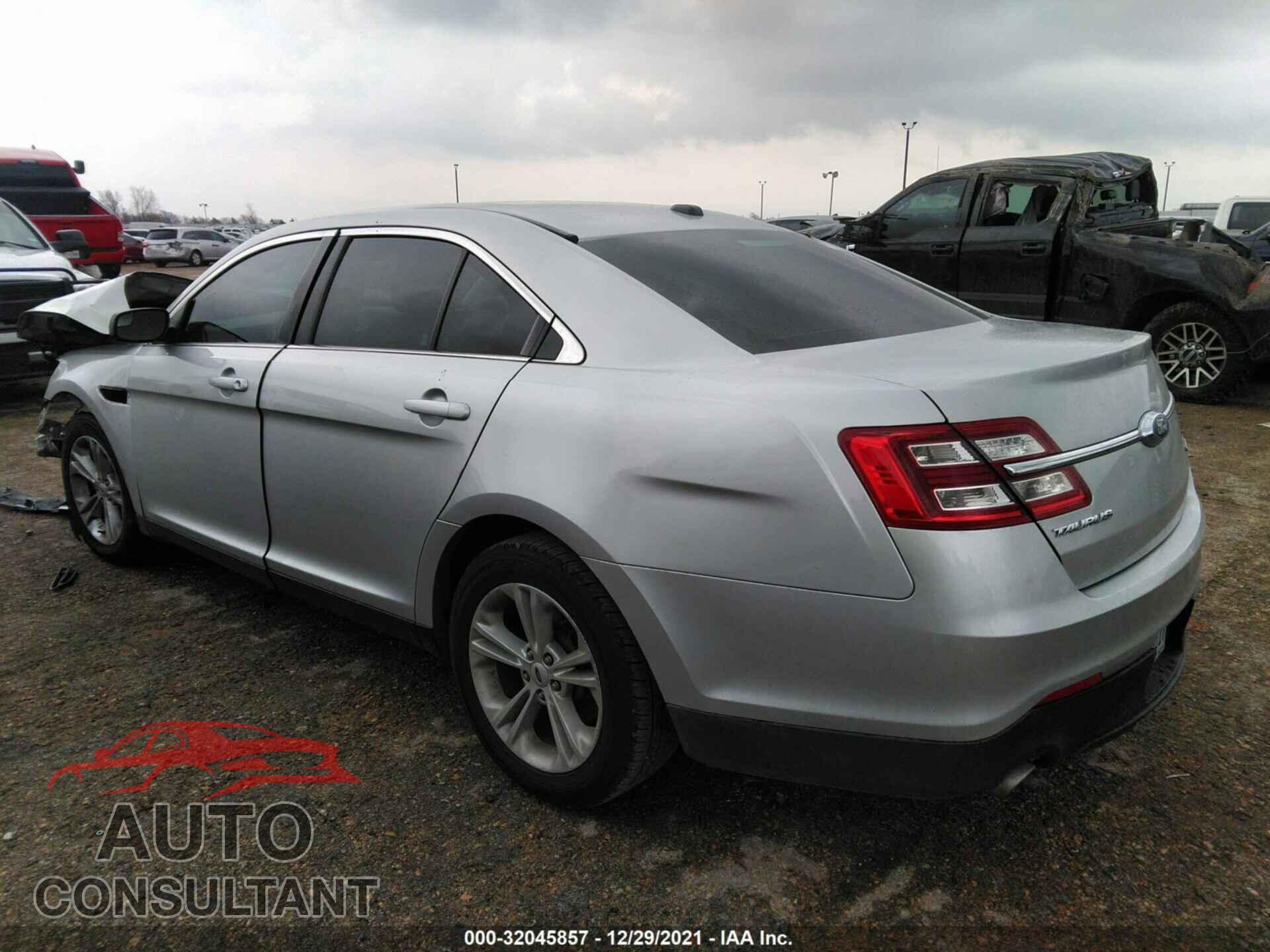 FORD TAURUS 2017 - 1FAHP2D88HG109776