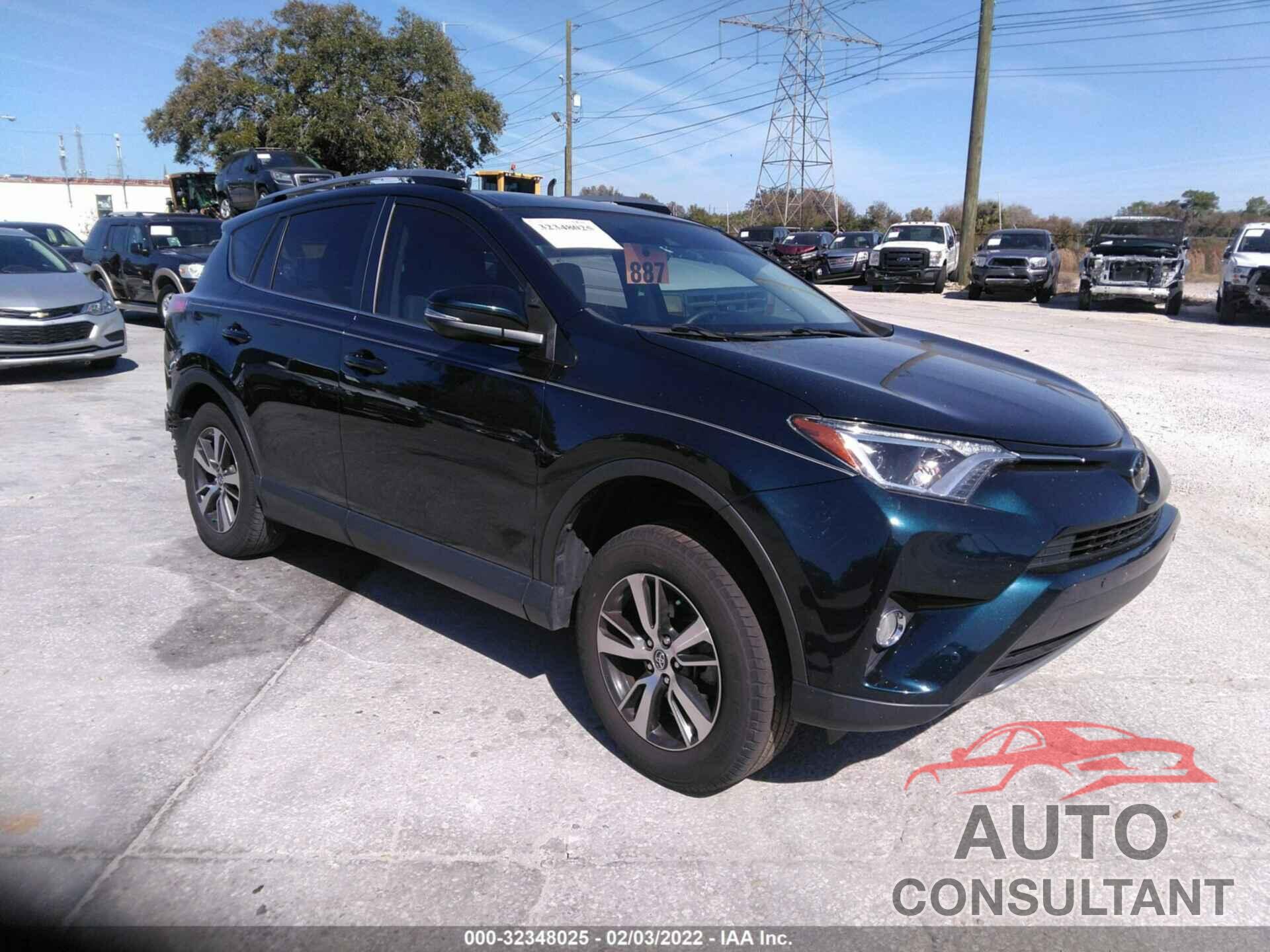 TOYOTA RAV4 2018 - JTMWFREV7JJ157442