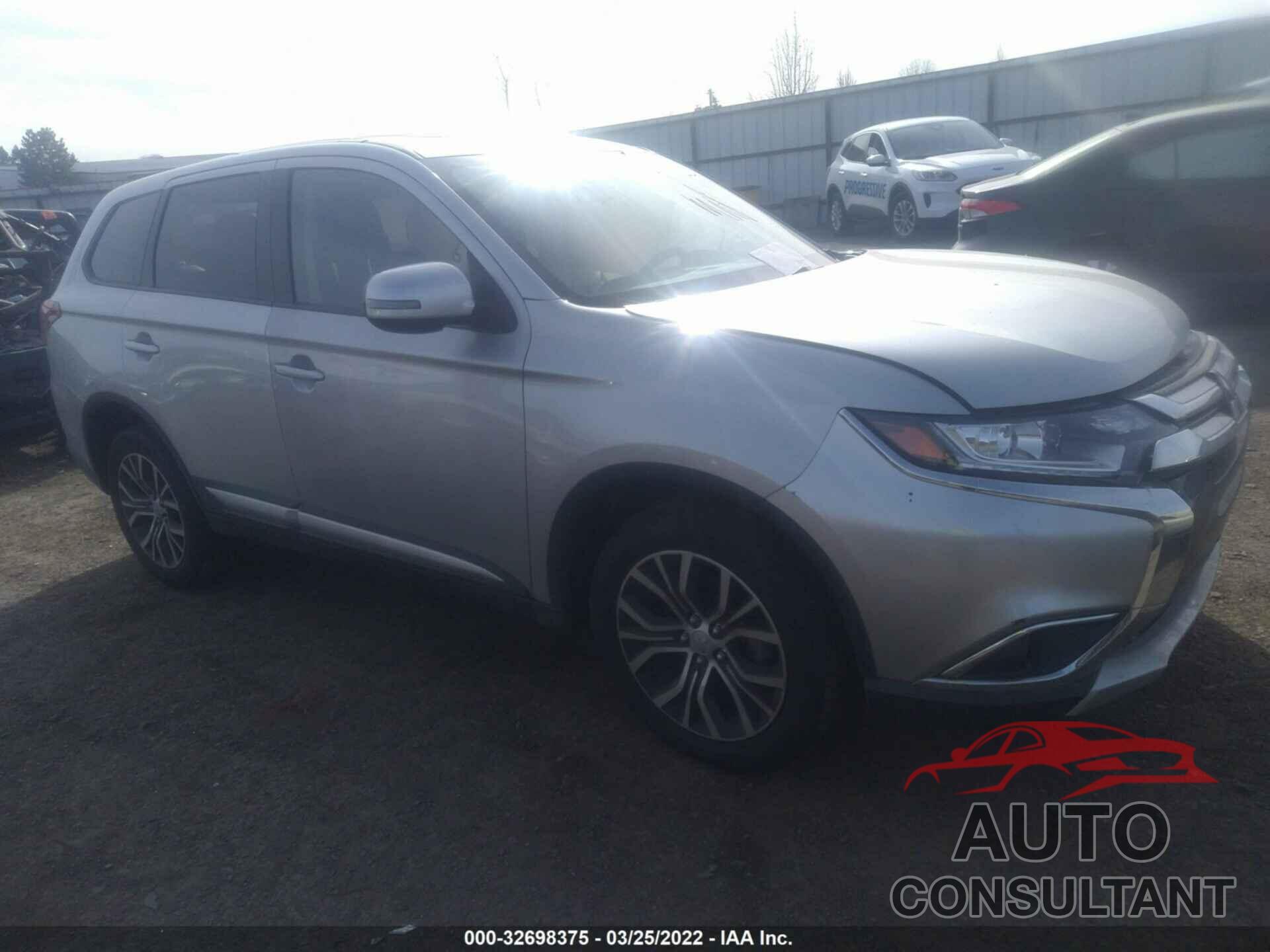 MITSUBISHI OUTLANDER 2018 - JA4AZ3A33JJ001587