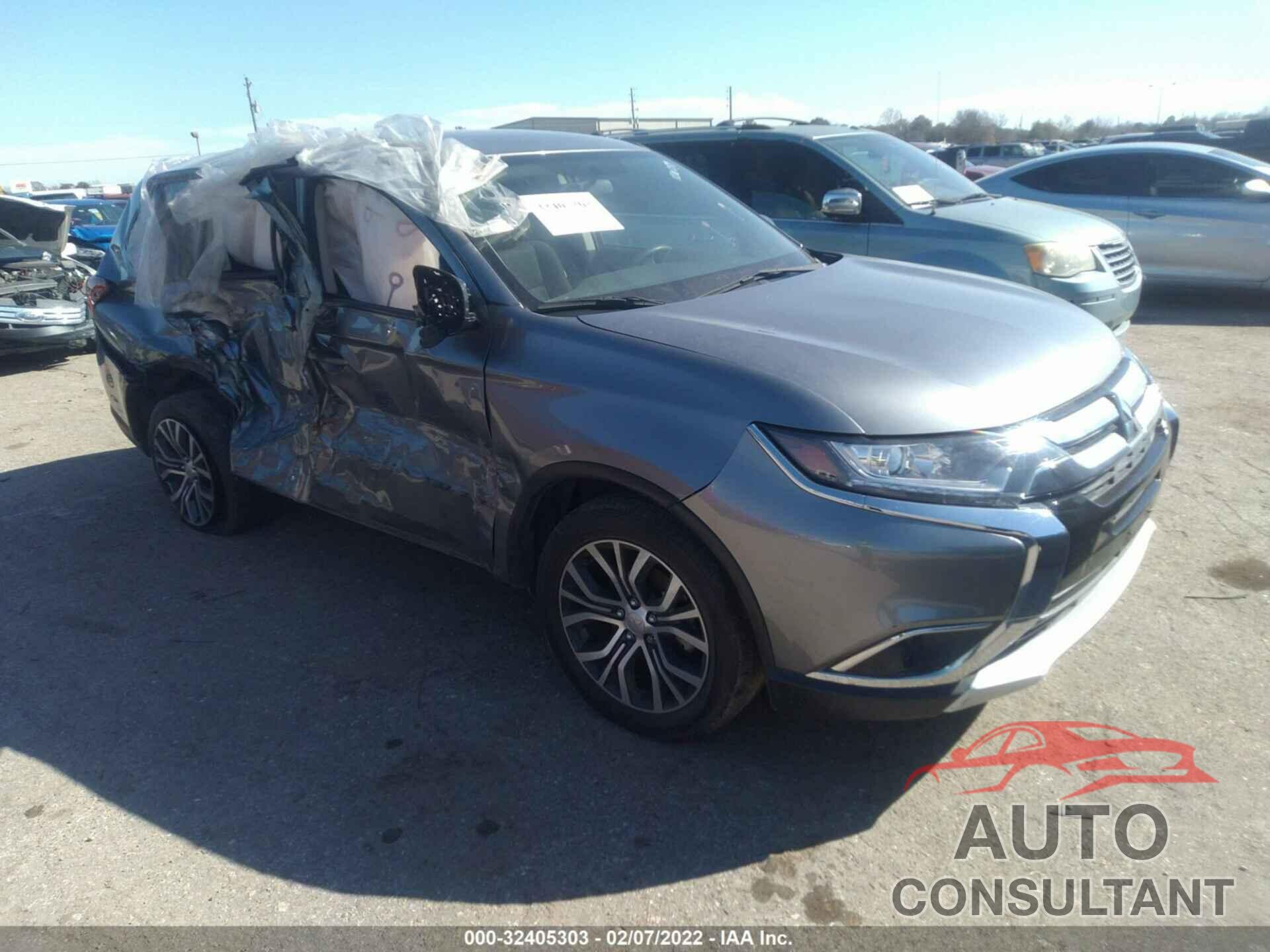 MITSUBISHI OUTLANDER 2018 - JA4AD2A31JZ052662