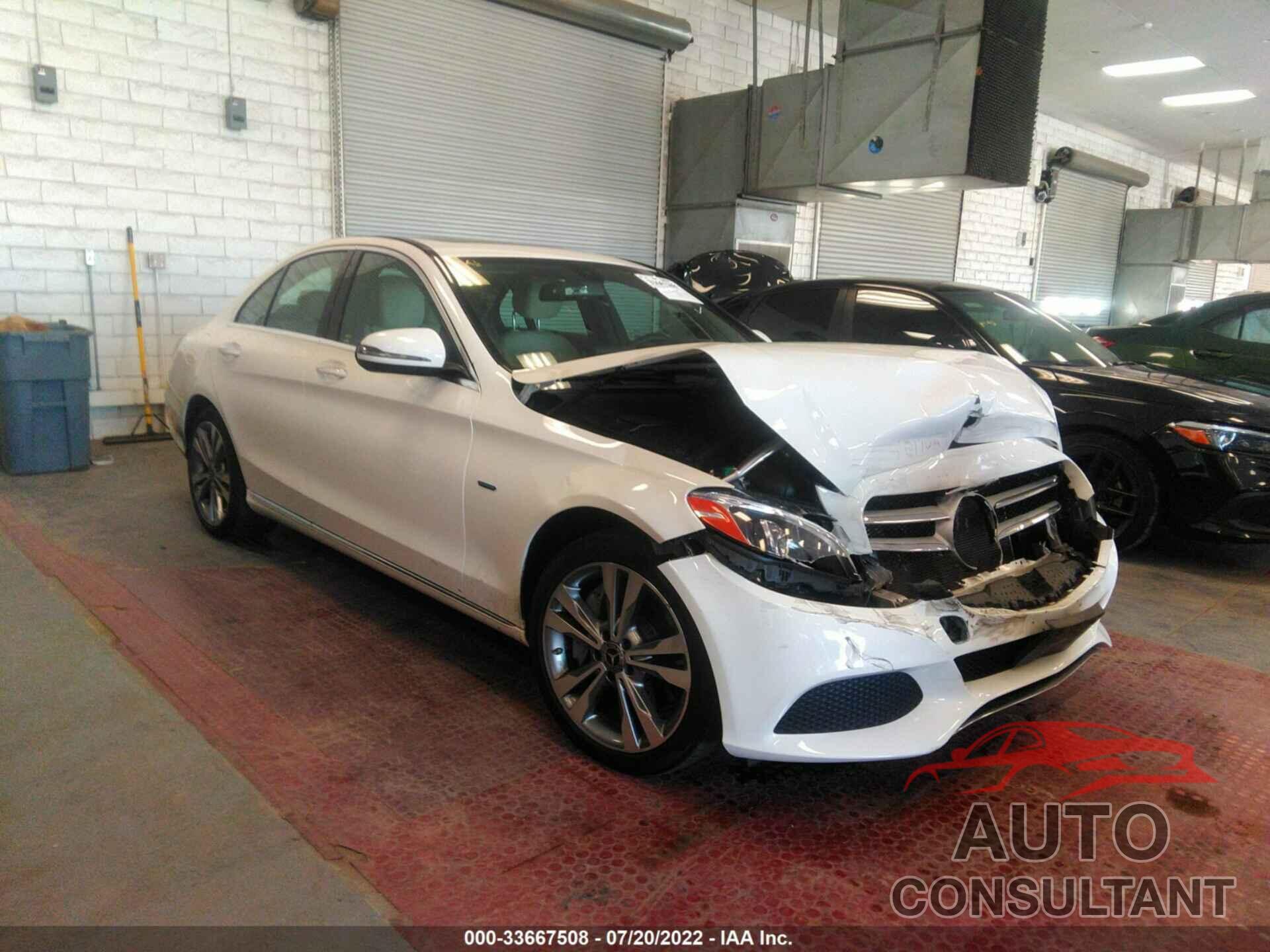 MERCEDES-BENZ C-CLASS 2018 - 55SWF4HB1JU256638
