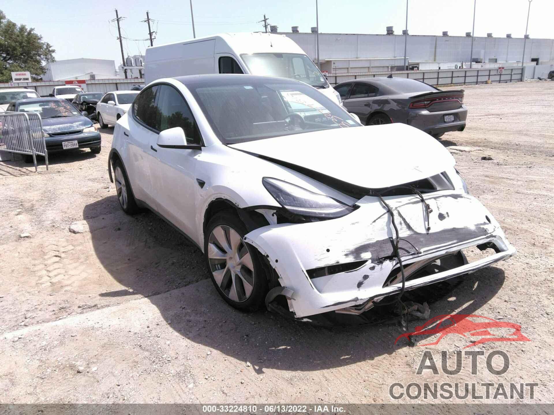 TESLA MODEL Y 2021 - 5YJYGDEE2MF083397