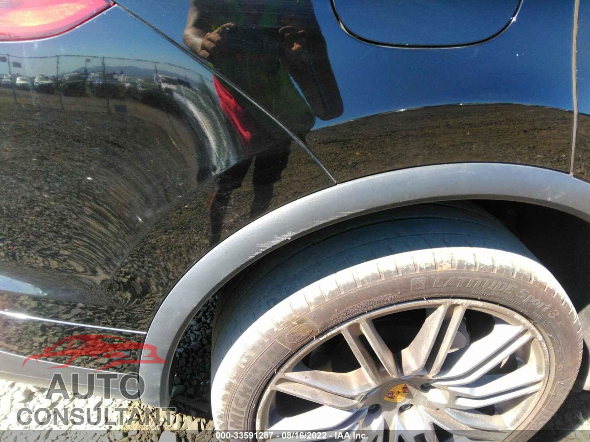 PORSCHE CAYENNE 2016 - WP1AB2A22GLA96277