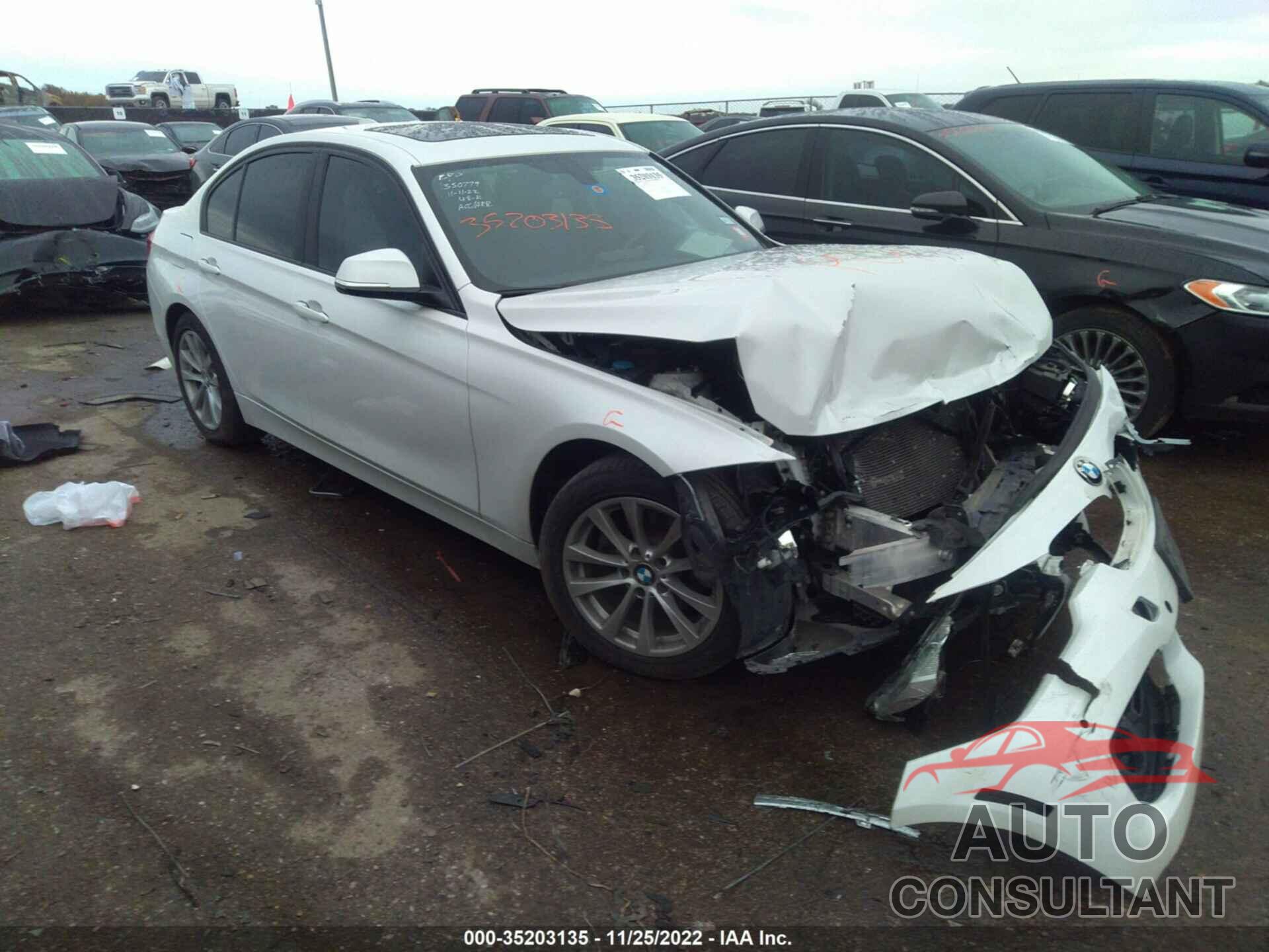 BMW 3 SERIES 2017 - WBA8E1G51HNU12757
