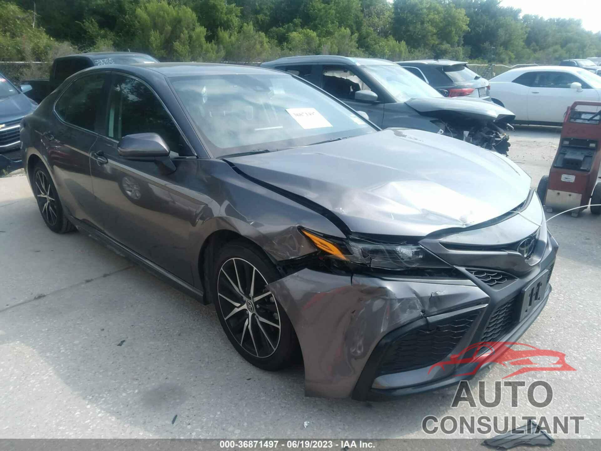TOYOTA CAMRY 2021 - 4T1G11AK5MU426021