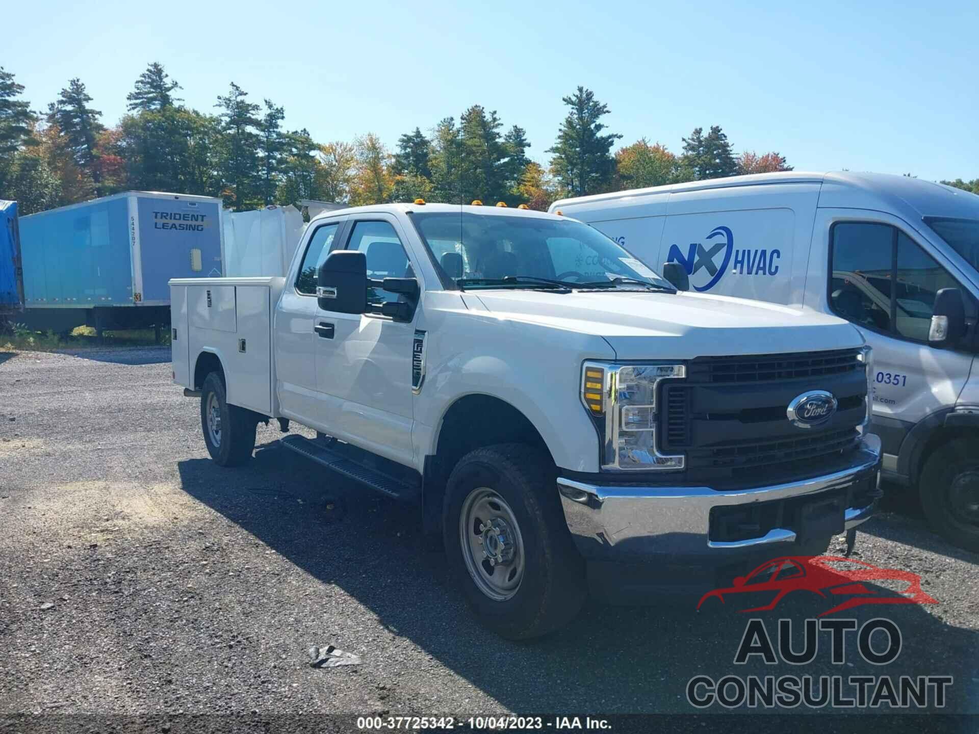 FORD F-350 2018 - 1FD7X3B65JEC82116