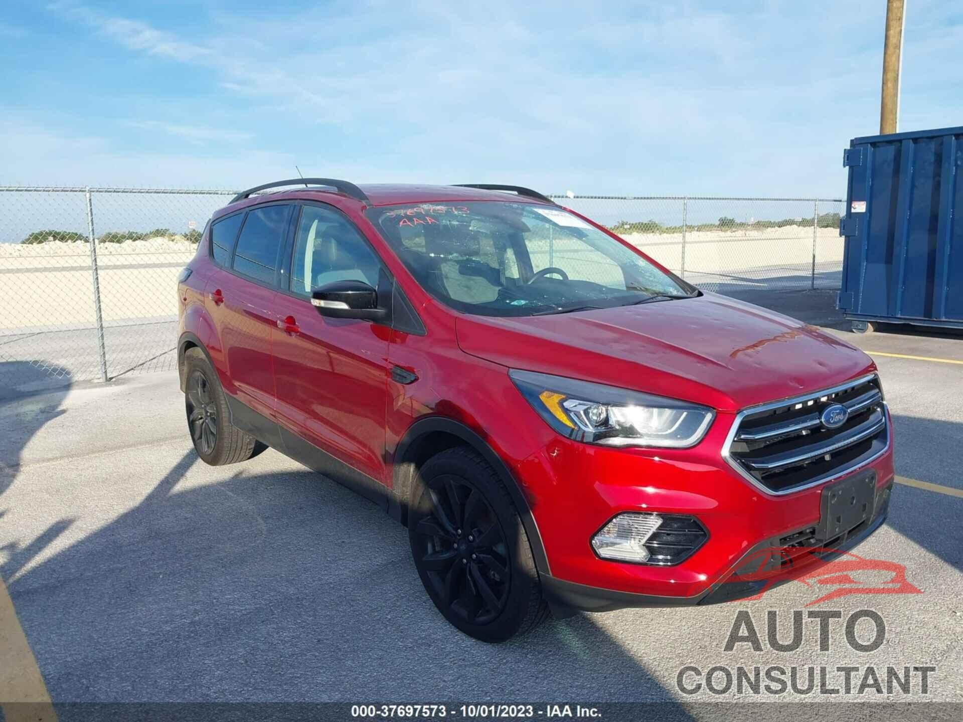 FORD ESCAPE 2017 - 1FMCU0JD0HUD84476