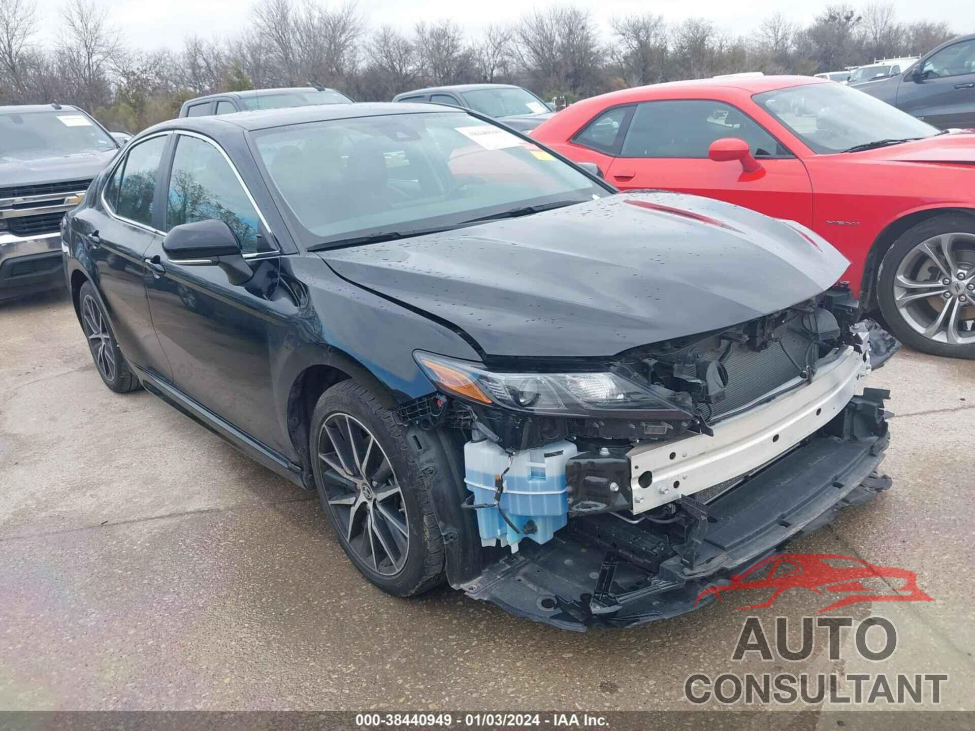 TOYOTA CAMRY 2023 - 4T1G11AK8PU726107