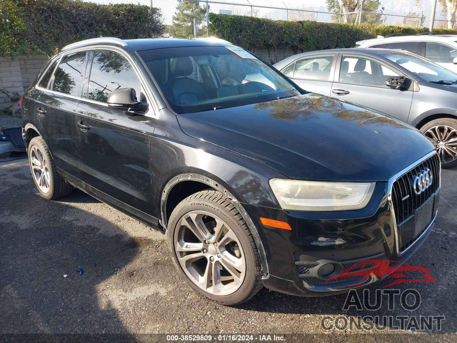 AUDI Q3 2015 - WA1GFCFS7FR000700