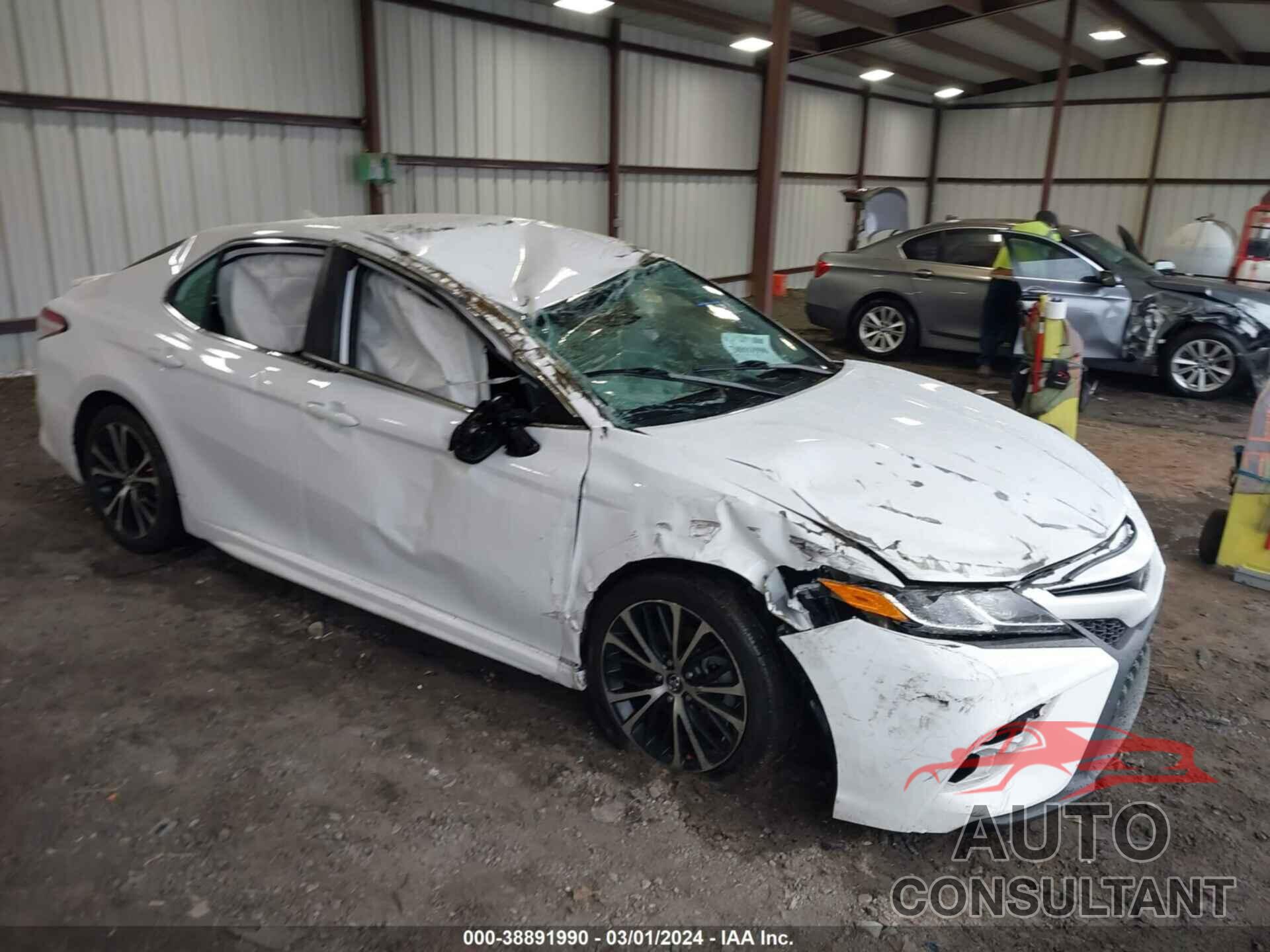 TOYOTA CAMRY 2020 - 4T1G11AK3LU884641