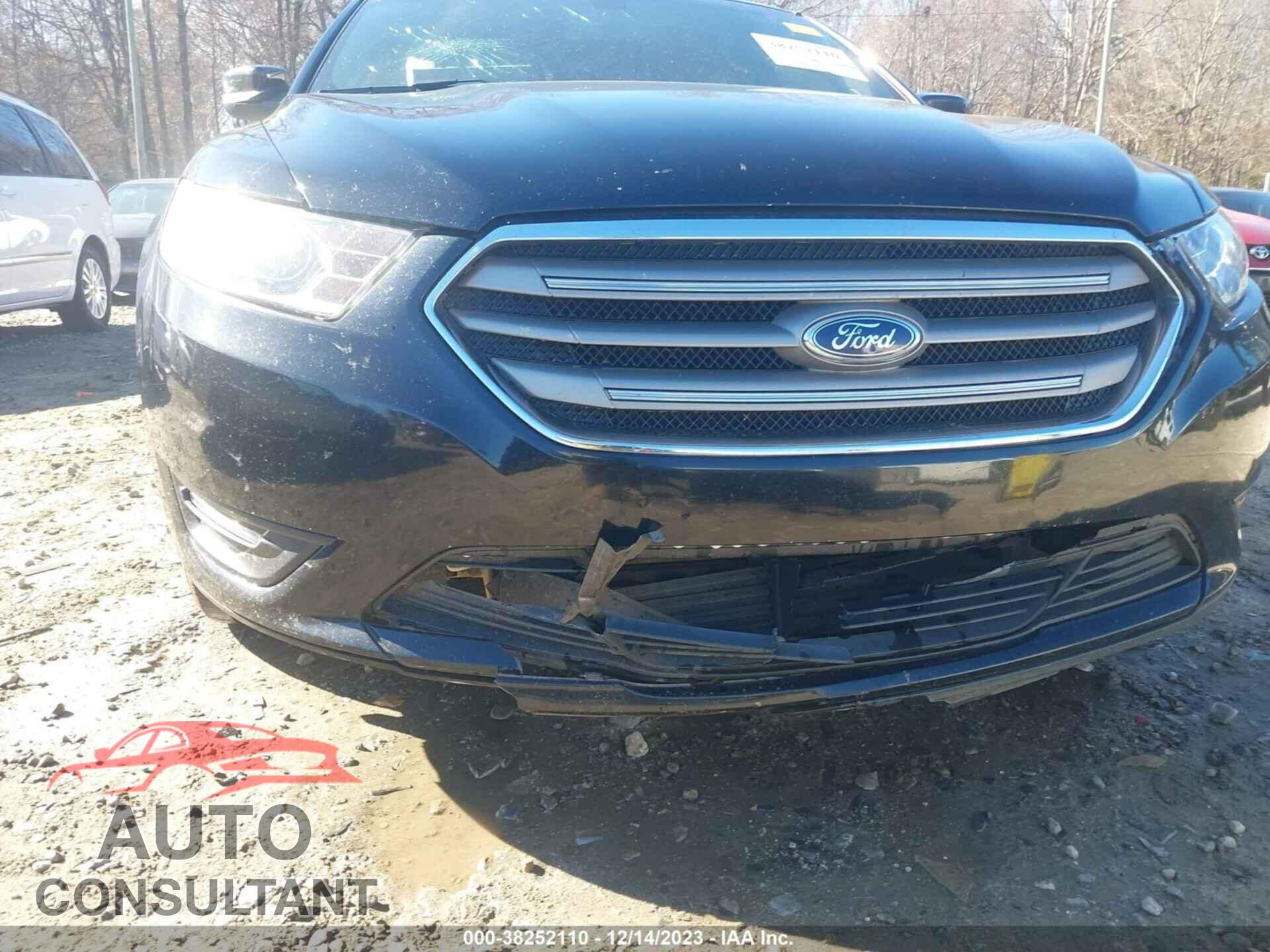 FORD TAURUS 2017 - 1FAHP2E84HG103665