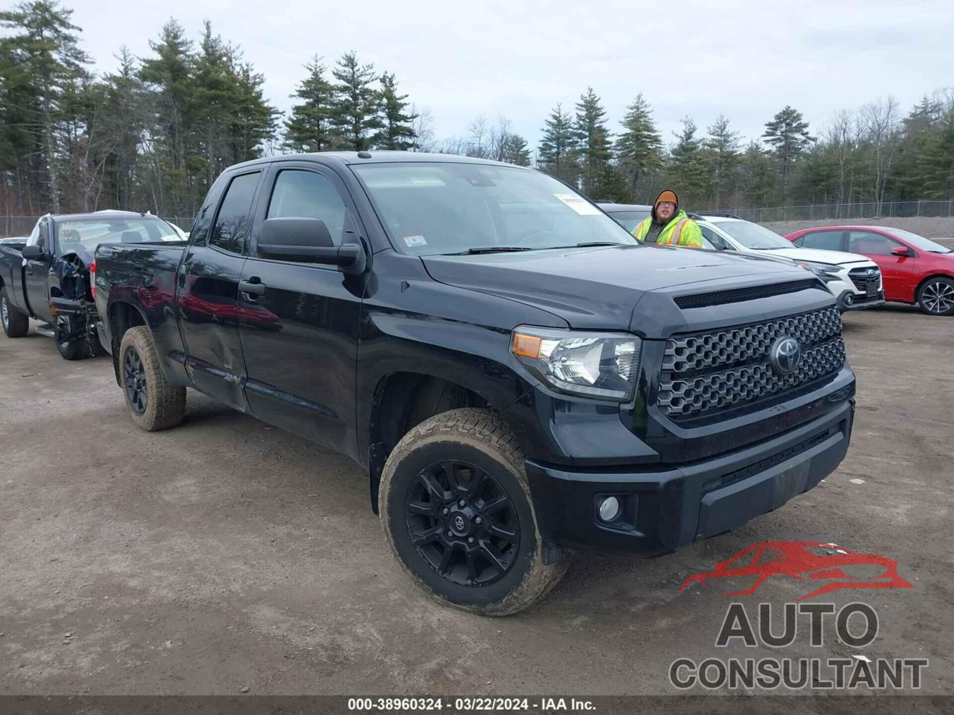 TOYOTA TUNDRA 2019 - 5TFUY5F13KX818128