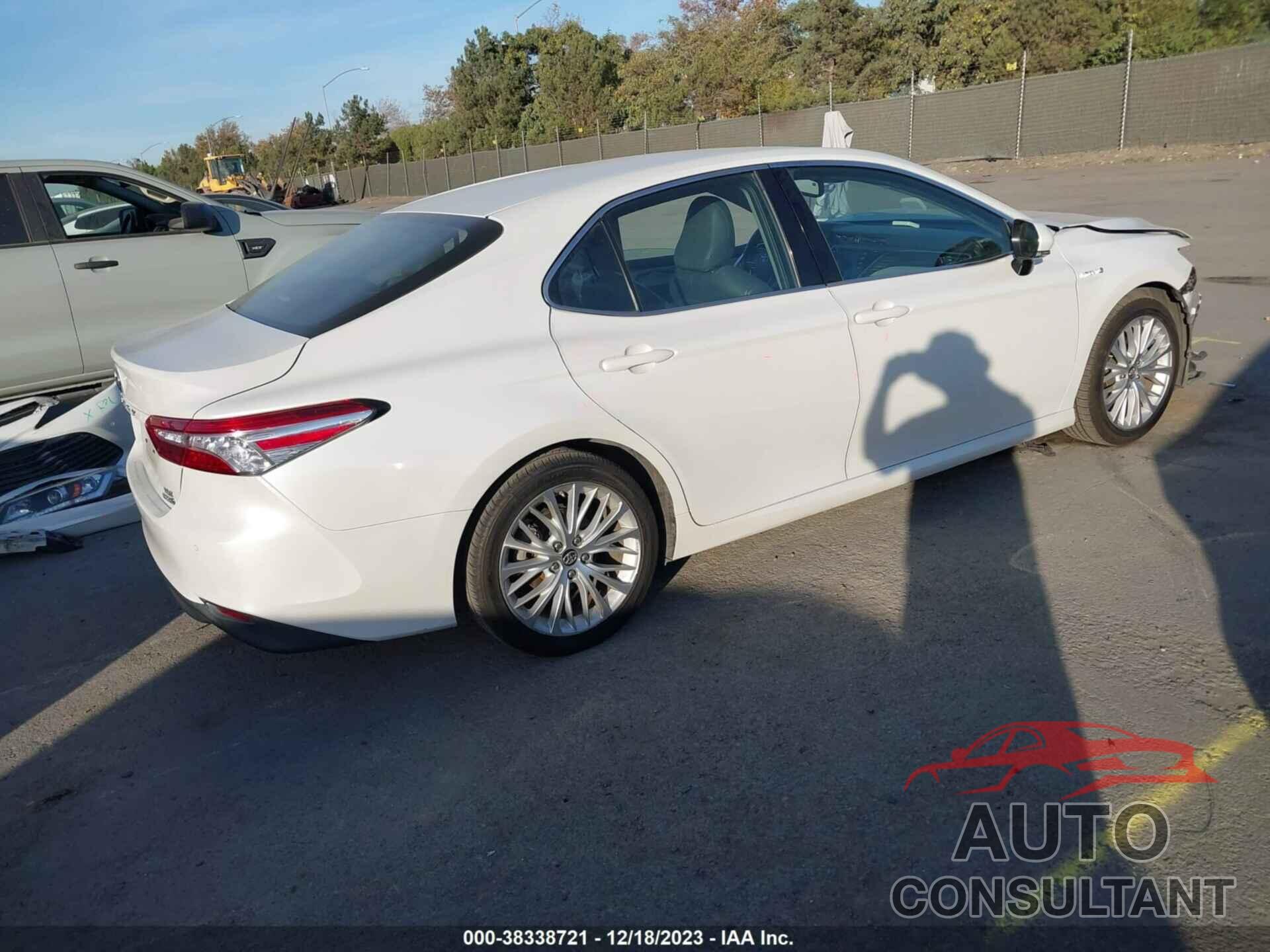 TOYOTA CAMRY HYBRID 2018 - 4T1B21HK7JU001165