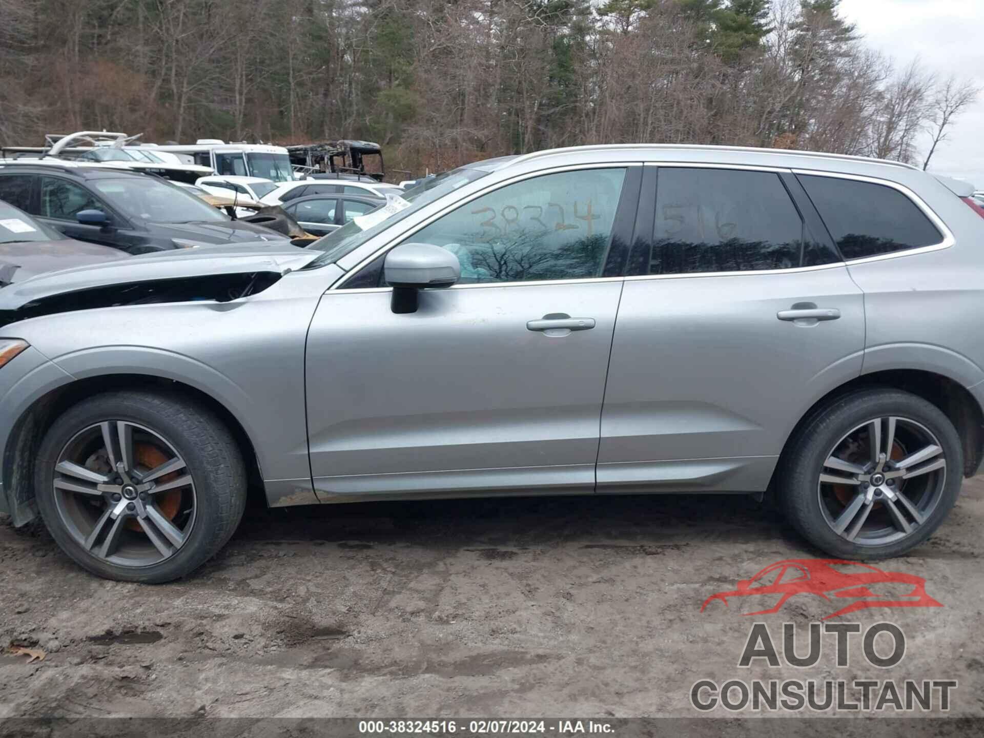 VOLVO XC60 2018 - YV4A22RK7J1095003